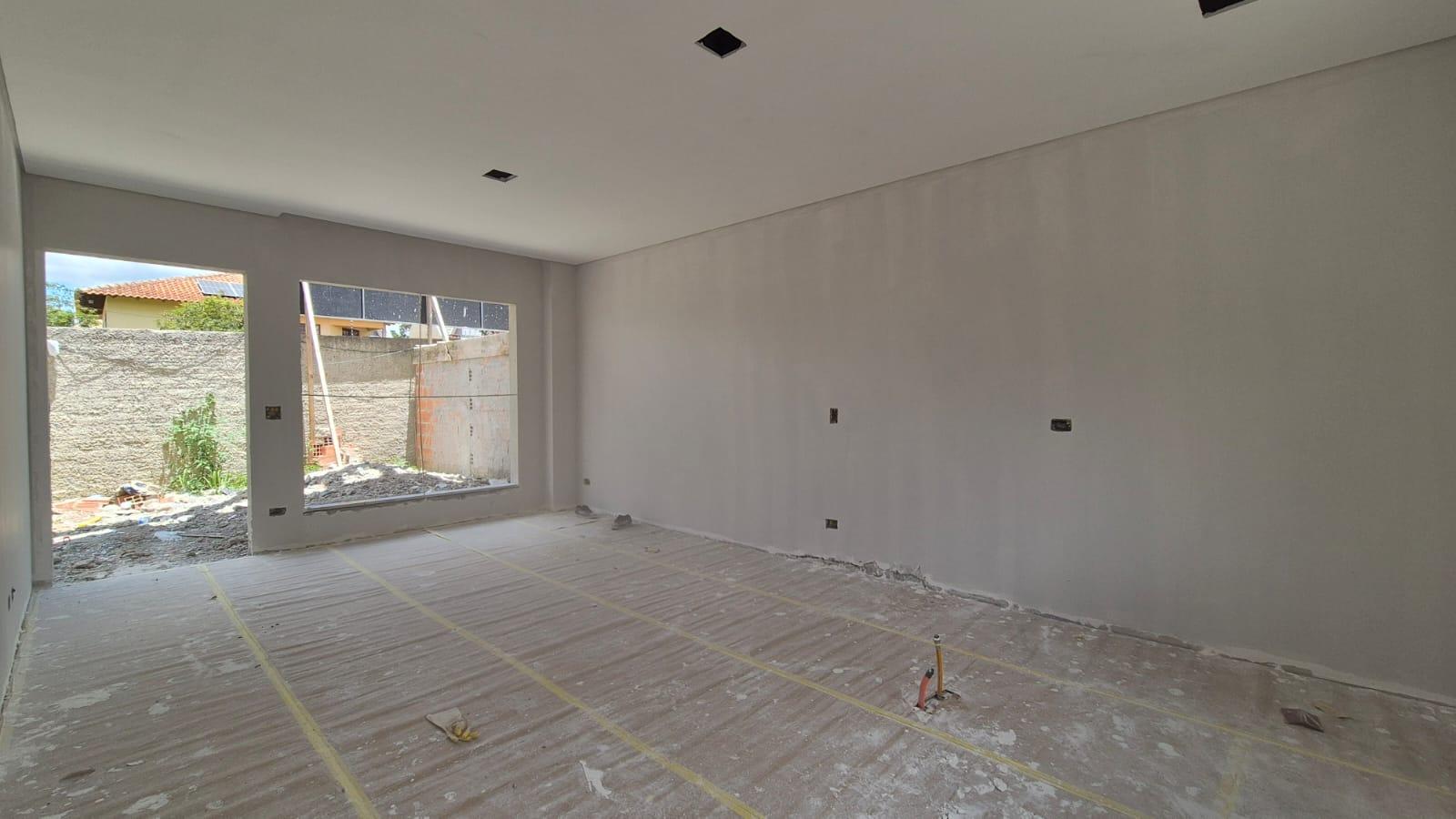 Sobrado de frente para rua com 3 Quartos Santa Felicidade 122m 