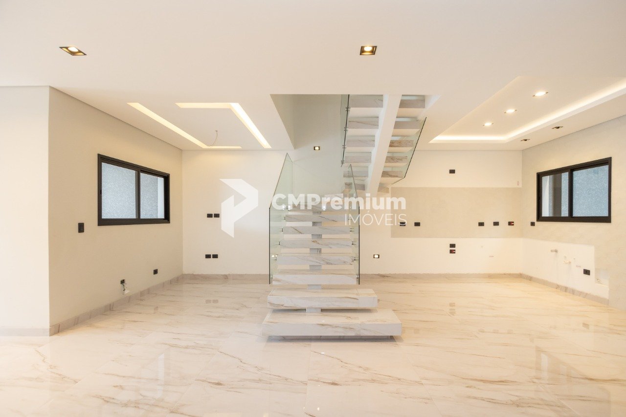 TRIPLEX ALTO PADRÃO - VISTA ALEGRE