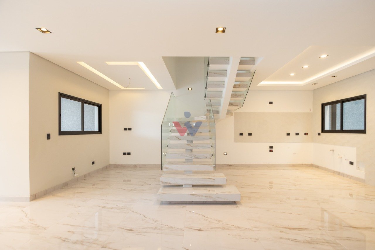 TRIPLEX ALTO PADRÃO - VISTA ALEGRE