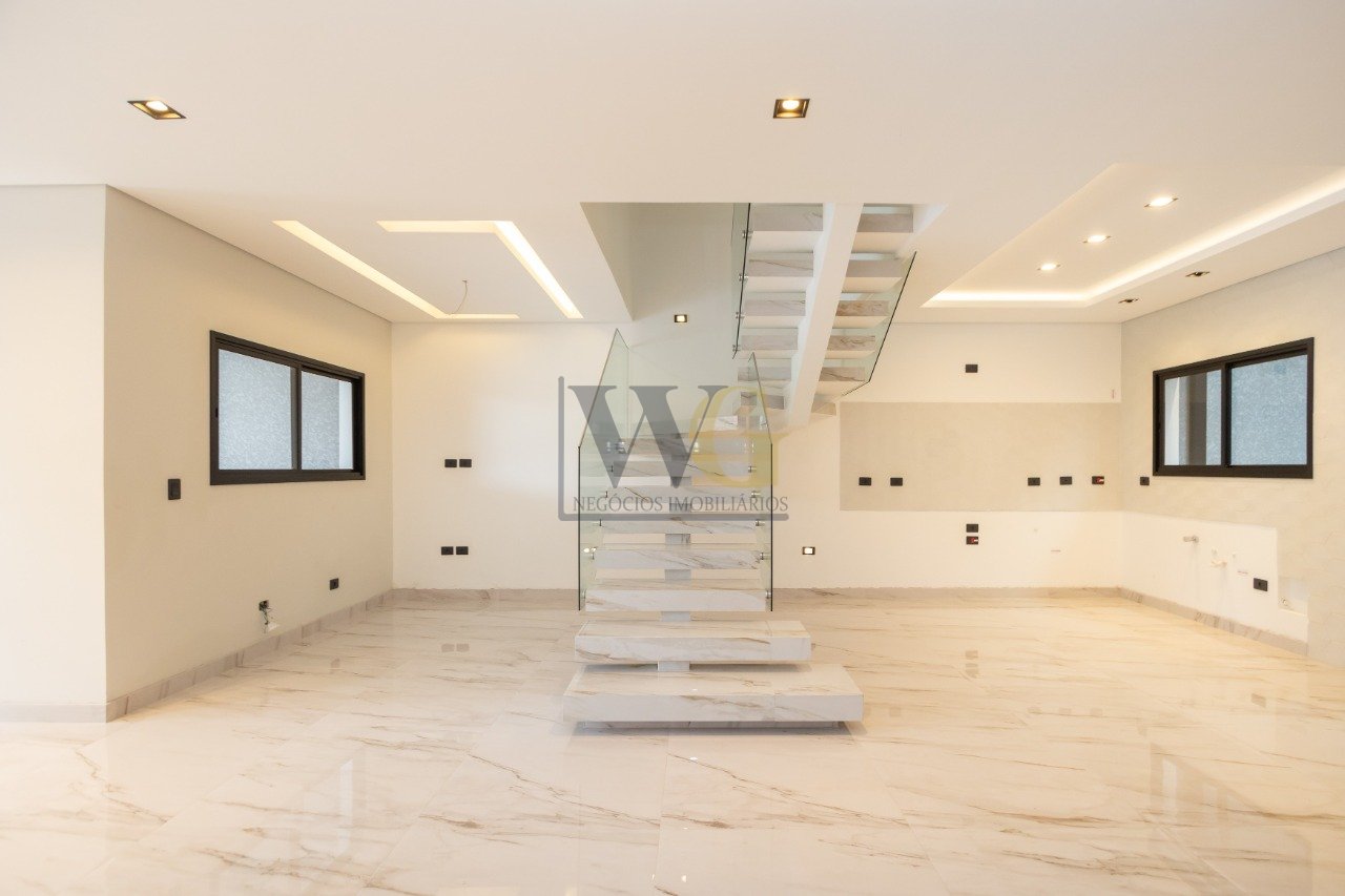 TRIPLEX ALTO PADRÃO - VISTA ALEGRE