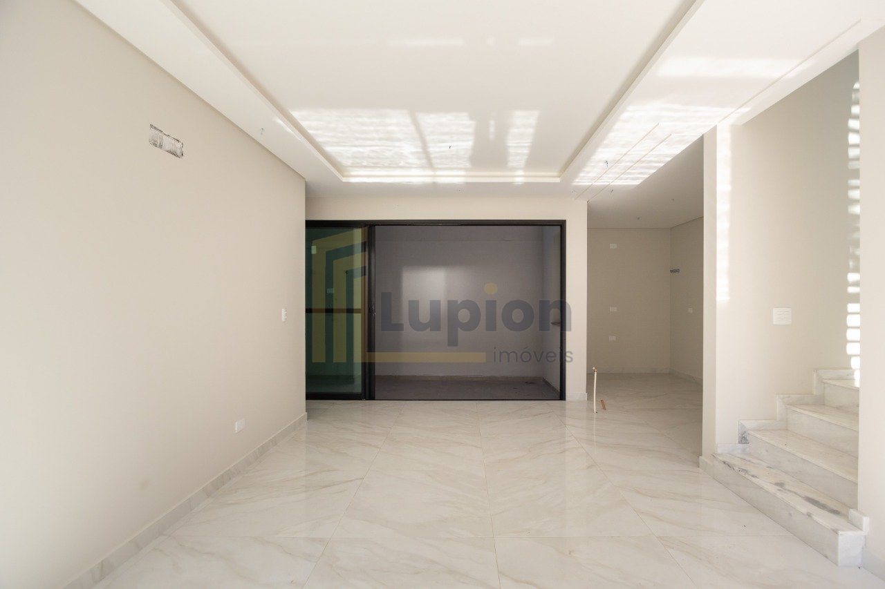 Triplex no Agua Verde