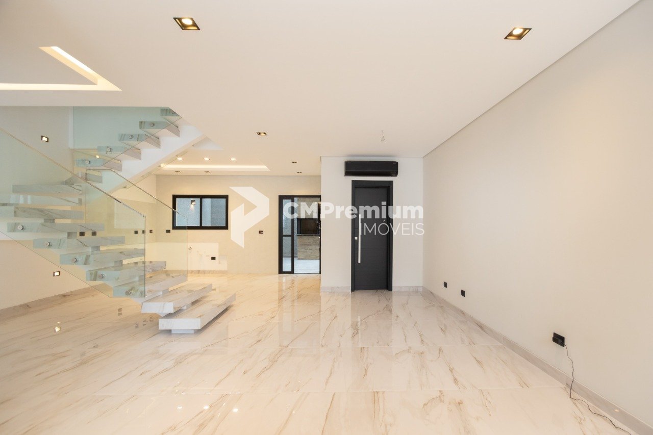 TRIPLEX ALTO PADRÃO - VISTA ALEGRE