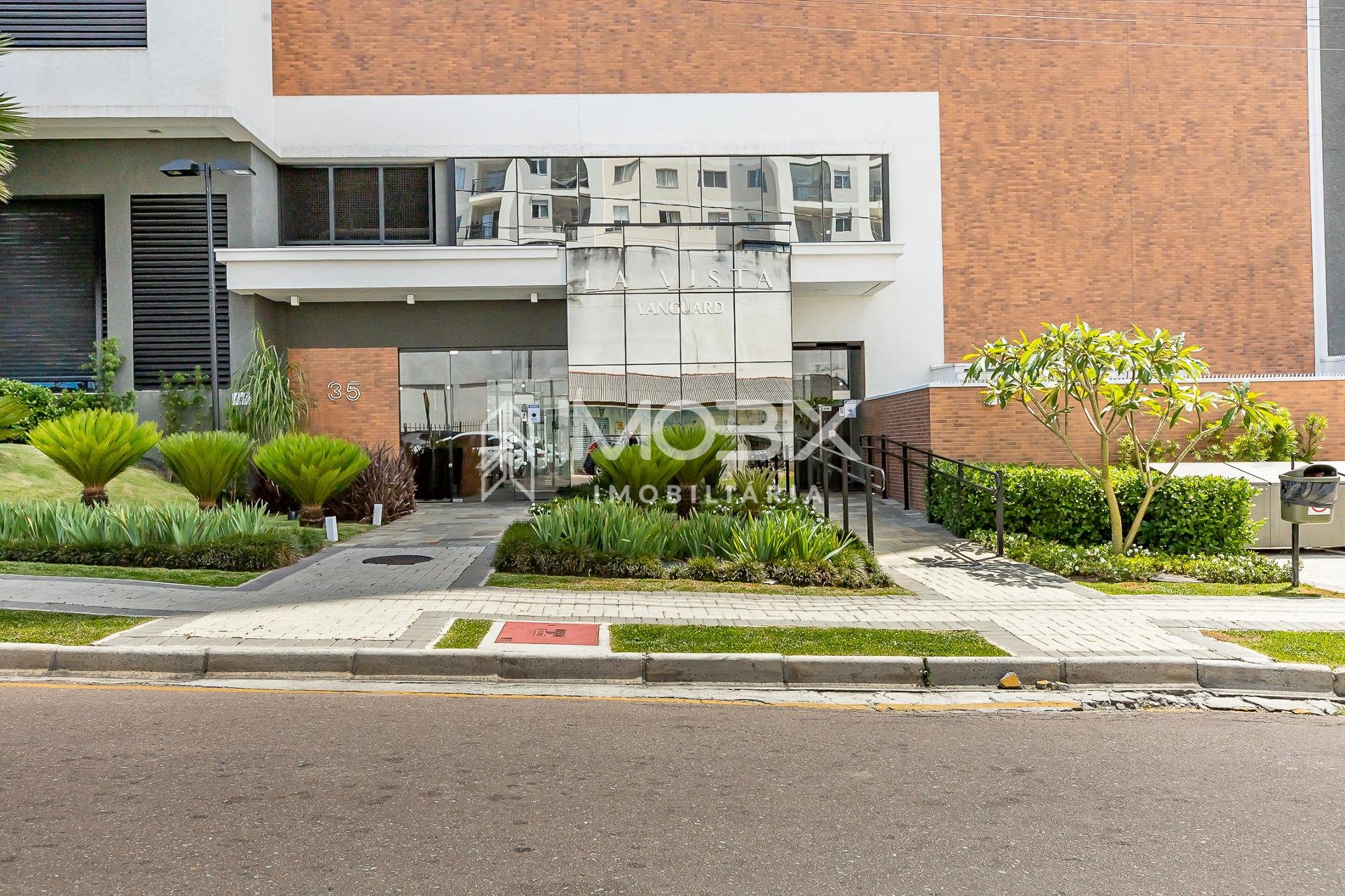 Apartamento 2 quartos semi-mobiliado à venda, por R  655.000,0...
