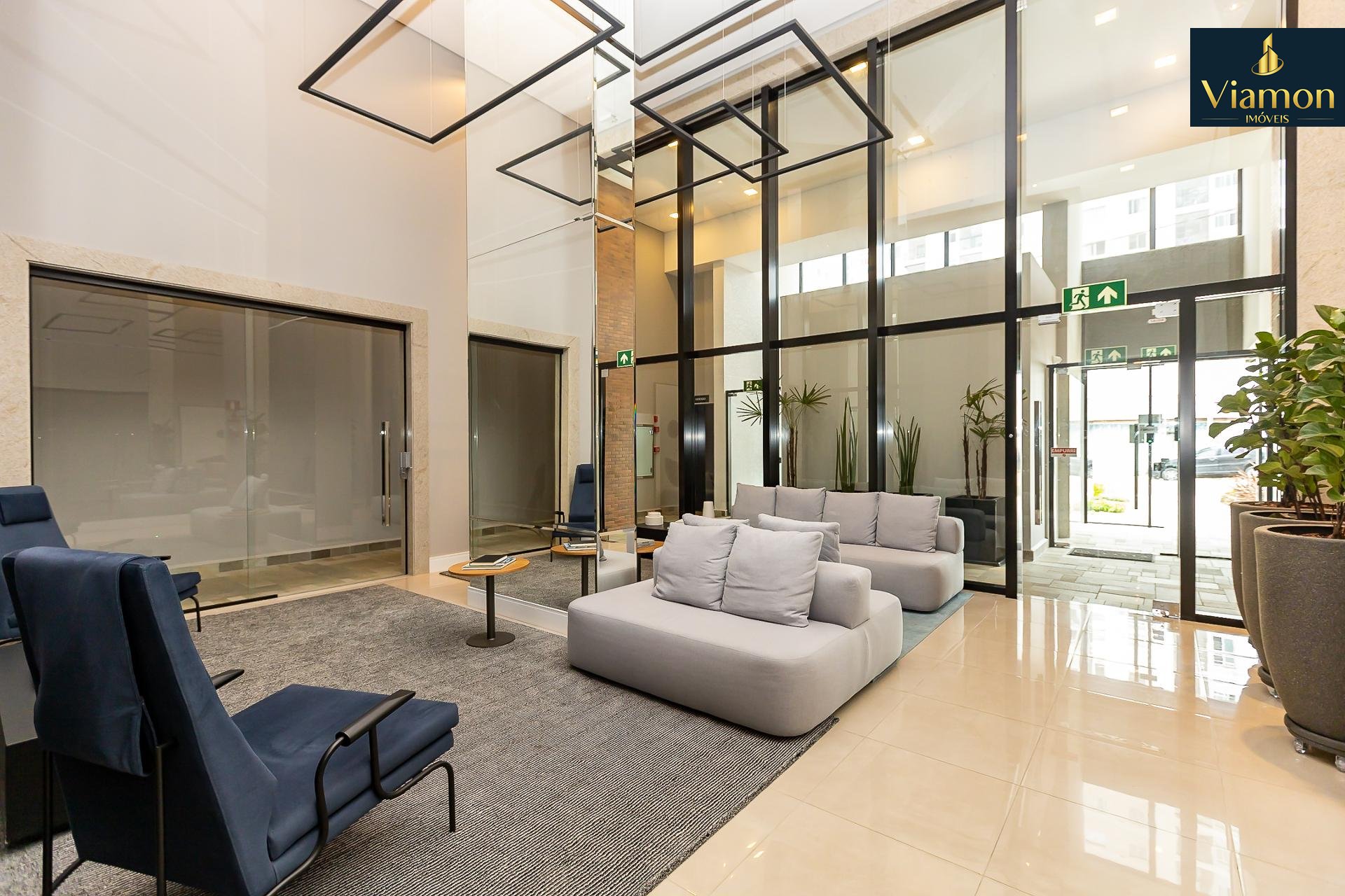 Apartamento 2 quartos semi-mobiliado à venda, por R  655.000,0...