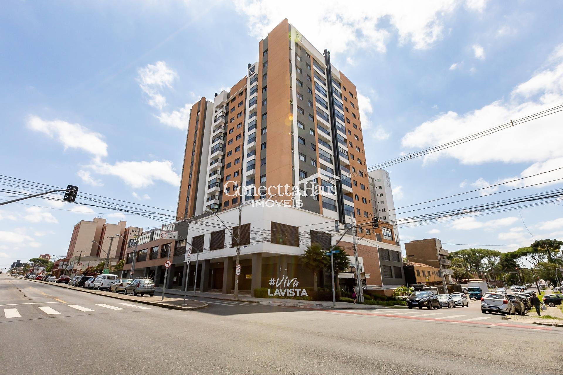 Apartamento 2 quartos semi-mobiliado à venda, por R  655.000,0...