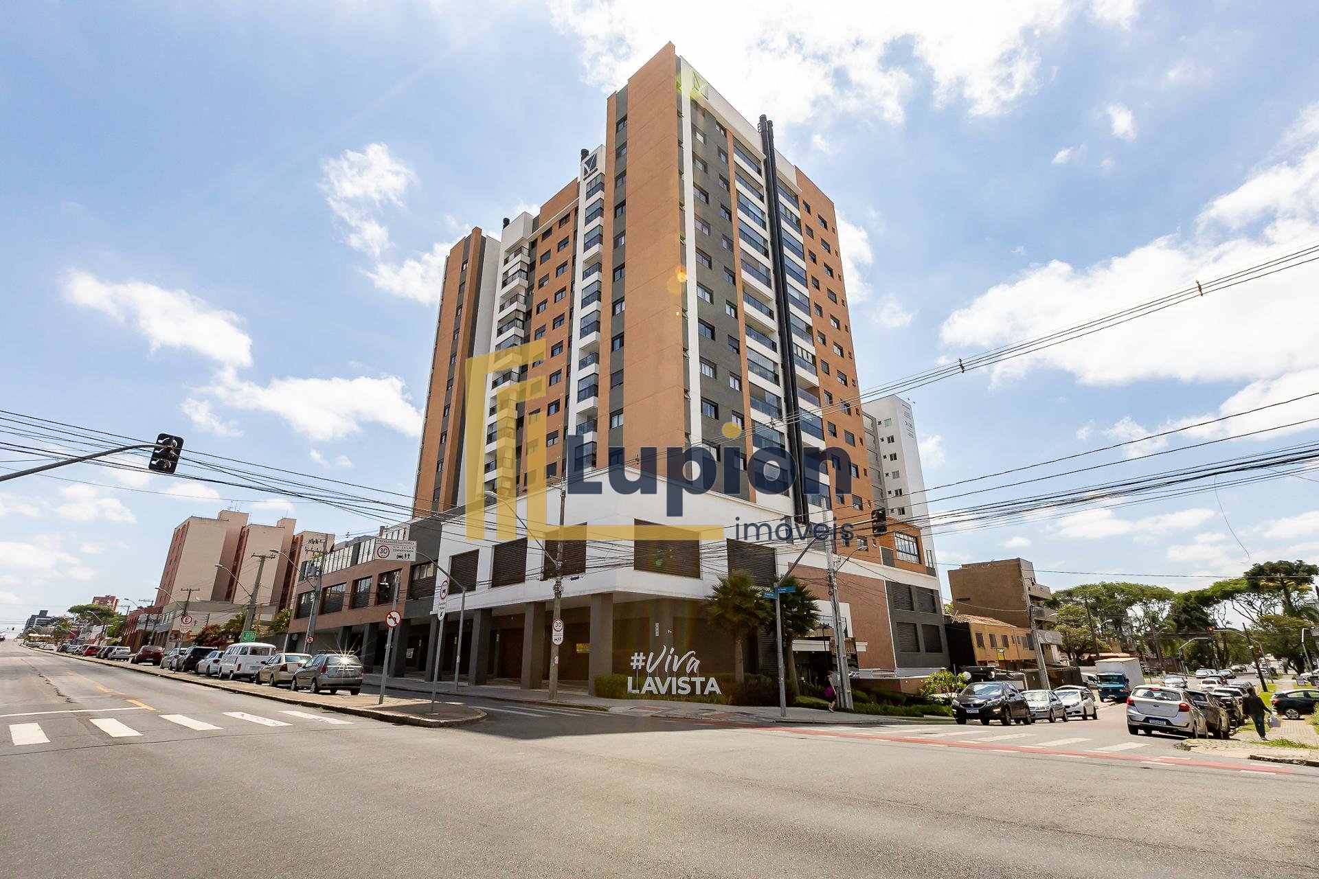 Apartamento 2 quartos semi-mobiliado à venda, por R  655.000,0...