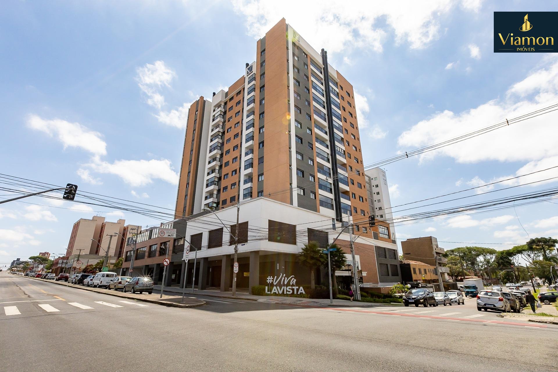 Apartamento 2 quartos semi-mobiliado à venda, por R  655.000,0...
