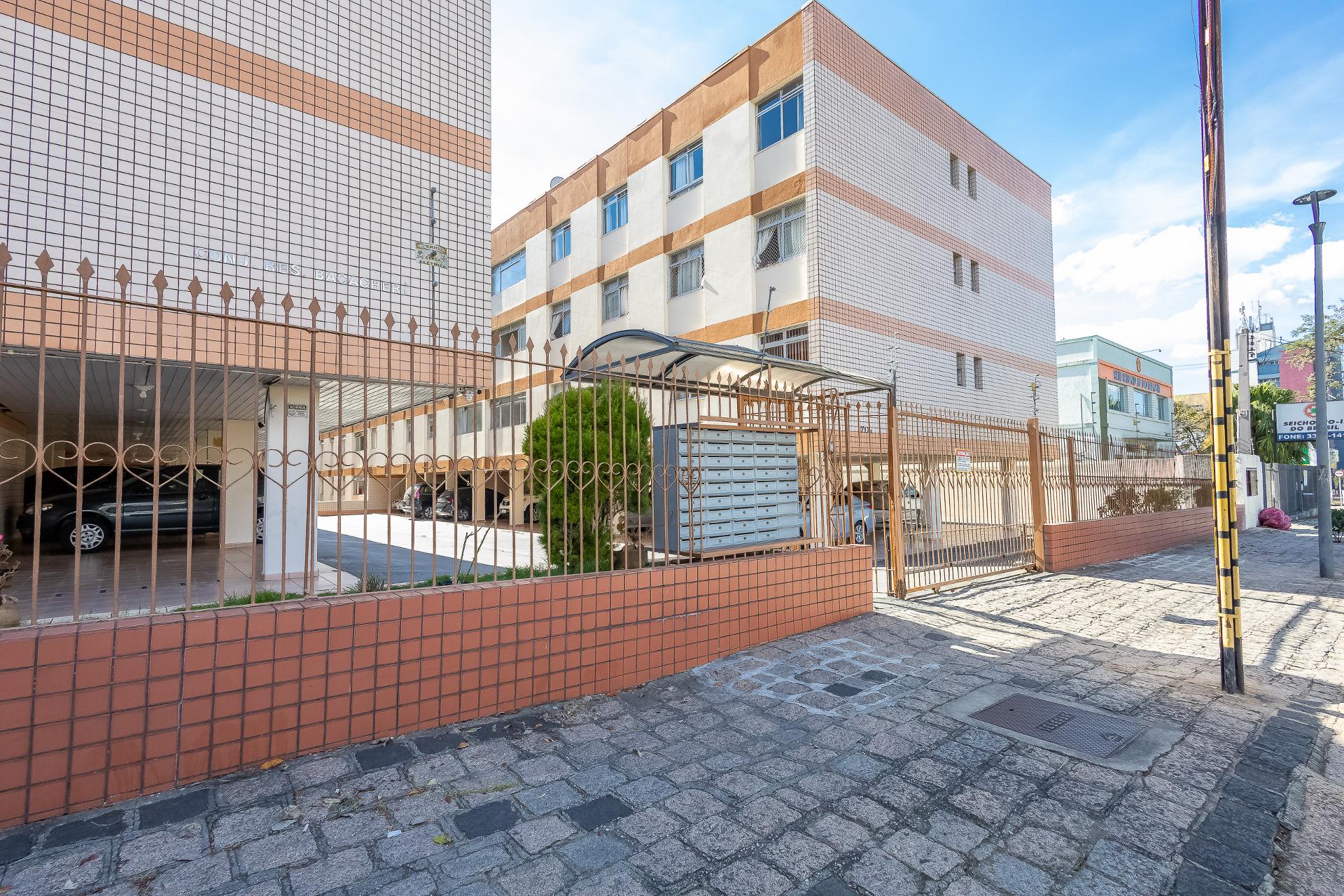 Apartamento para locação, 3 quartos por R  2.500,00 bairro Bac...