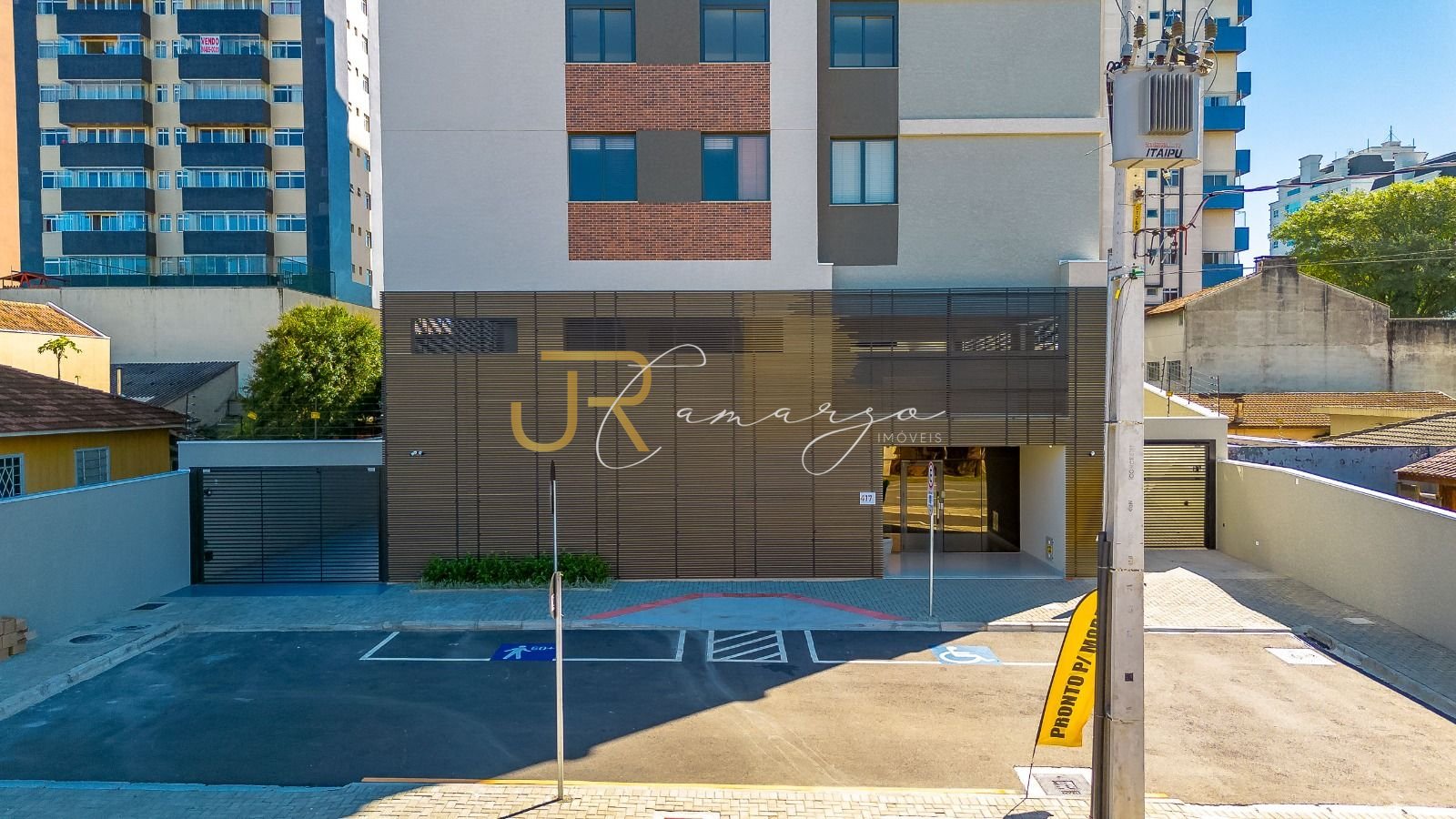 Apartamento com 3 dormitórios à venda, 94 m² por R$ 830.000,00...
