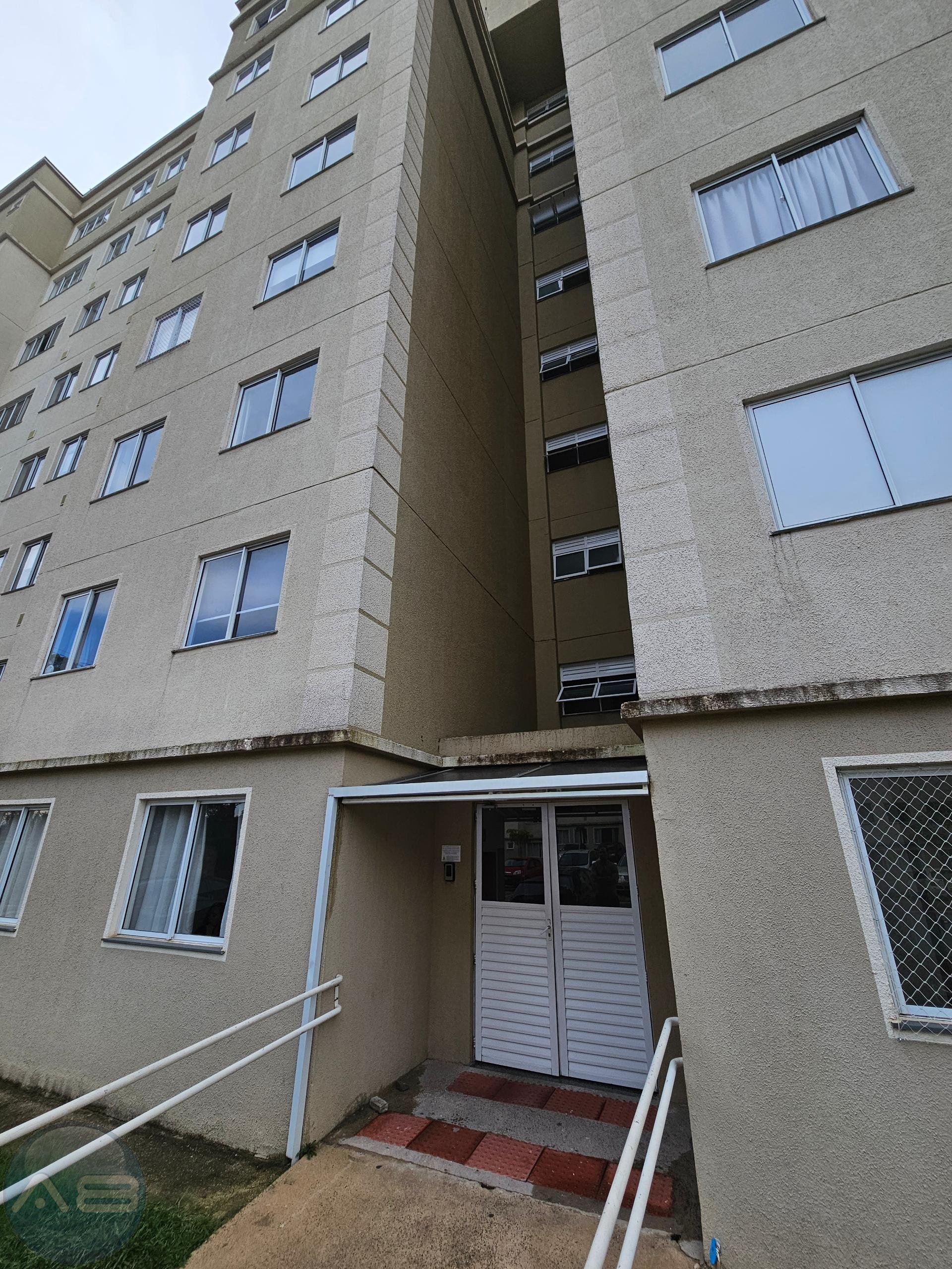 Apto 48 m  terreo- 02 qtos, 01 vaga, condominio clube, local. ...