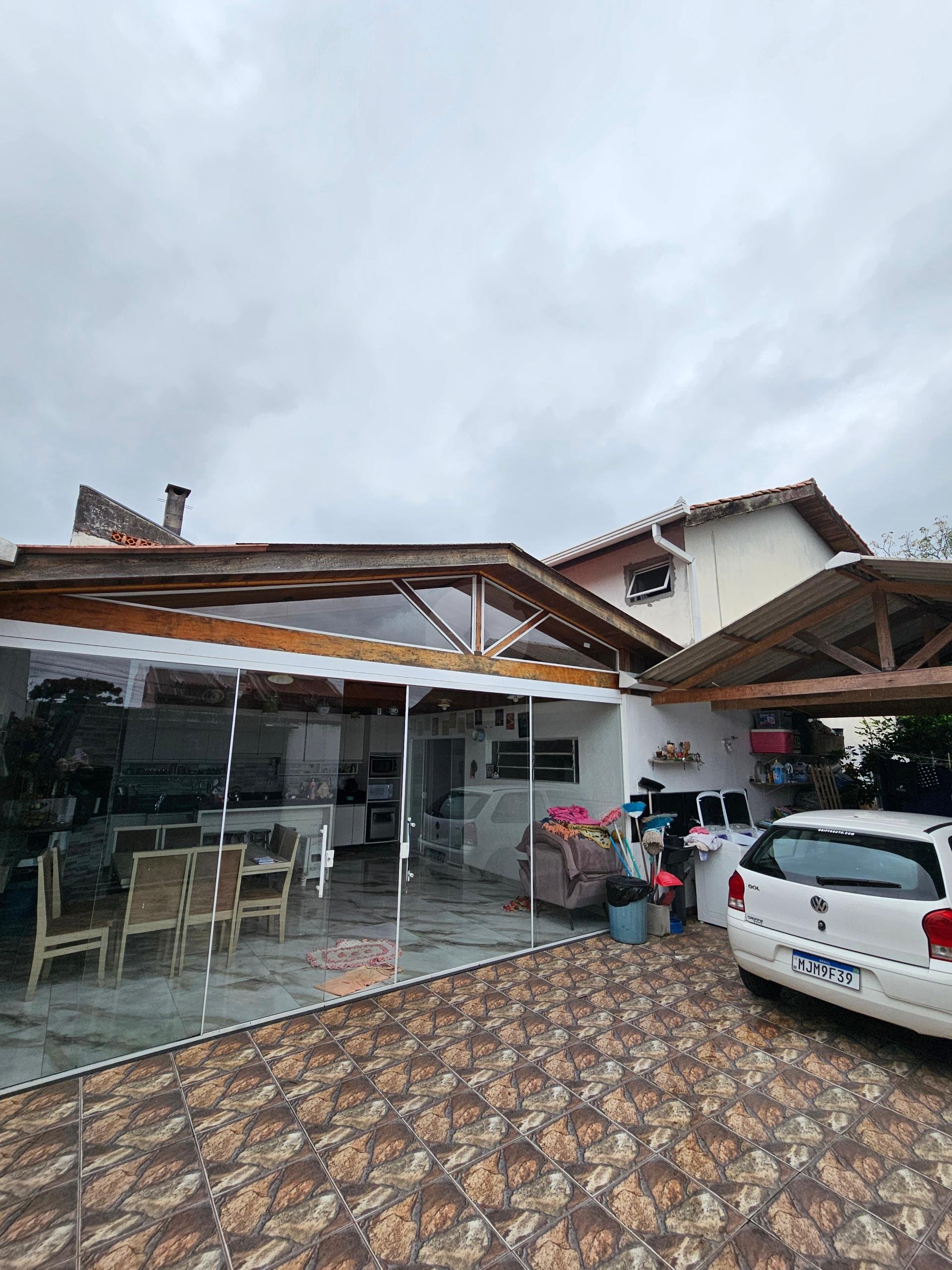 Sobrado Bairro Alto 140 m , 04 quartos, sendo 01 no térreo, averbado, 03 vagas, jardim R 560 mil