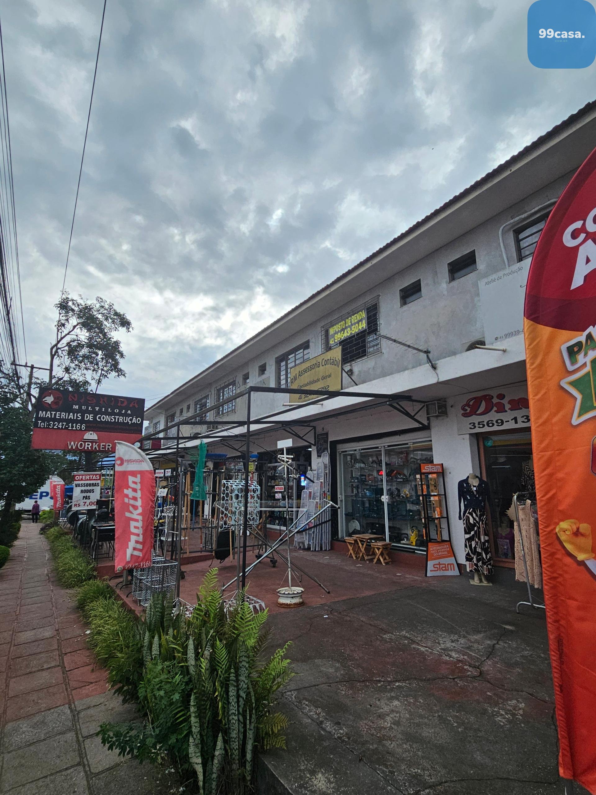 Sala comercial -Novo Mundo- já locada, excelente localização, ...