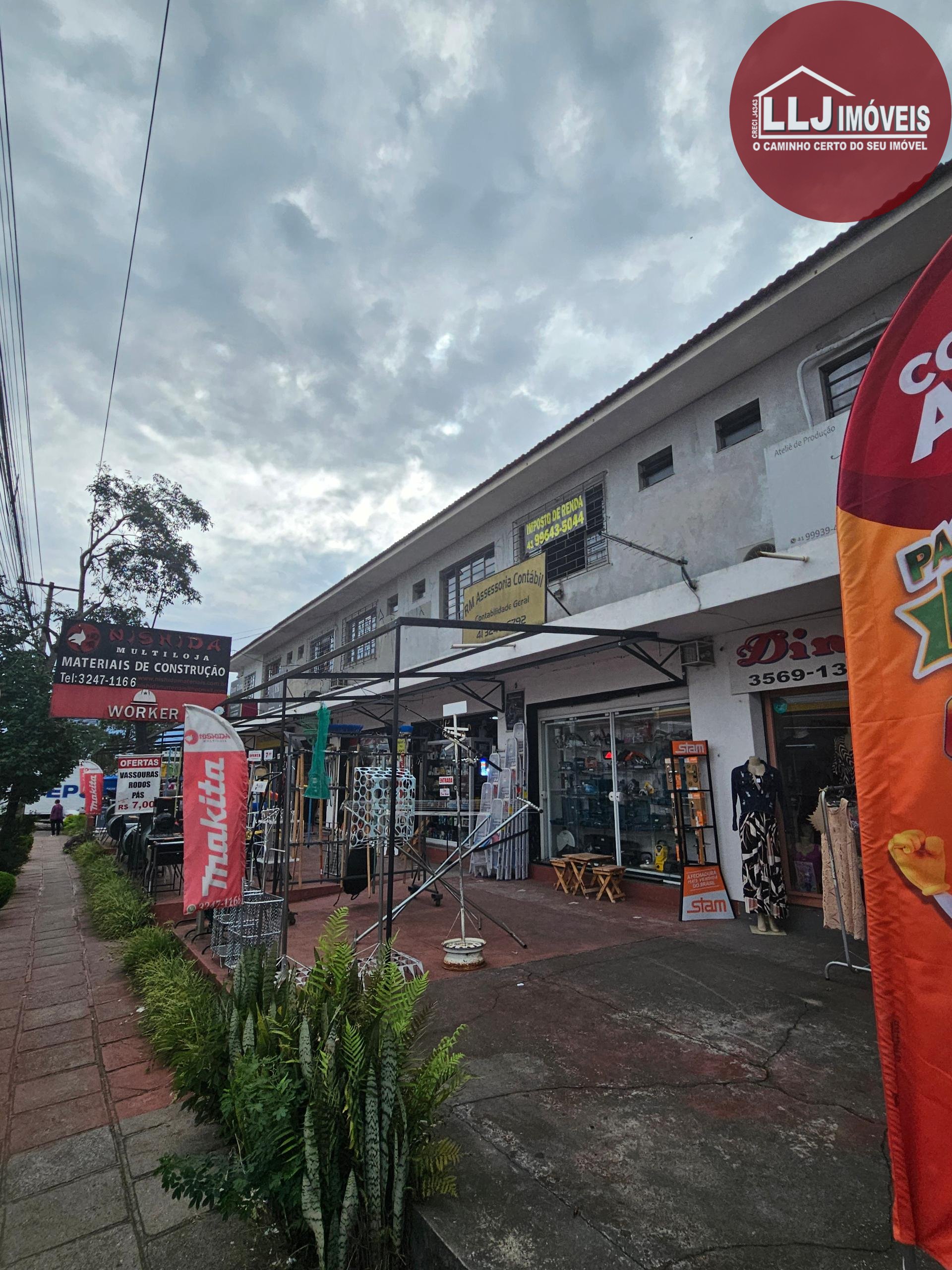 Sala comercial -Novo Mundo- já locada, excelente localização, ...