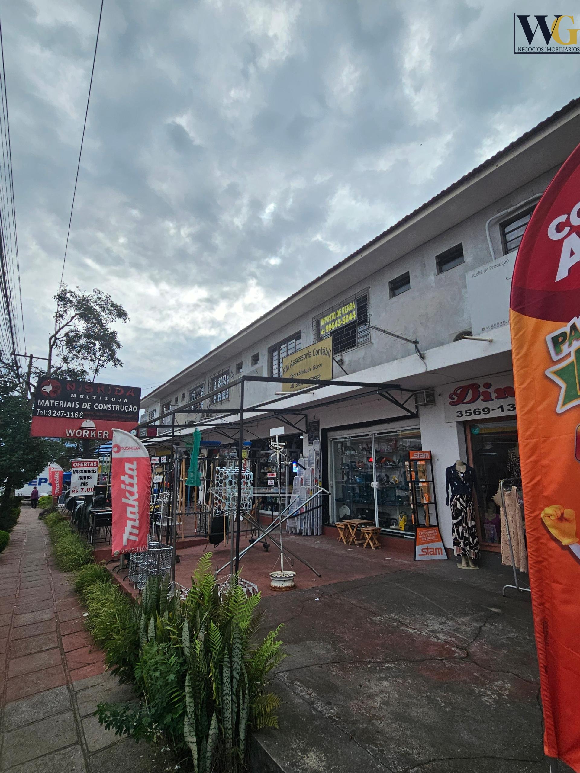 Sala comercial -Novo Mundo- já locada, excelente localização, ...