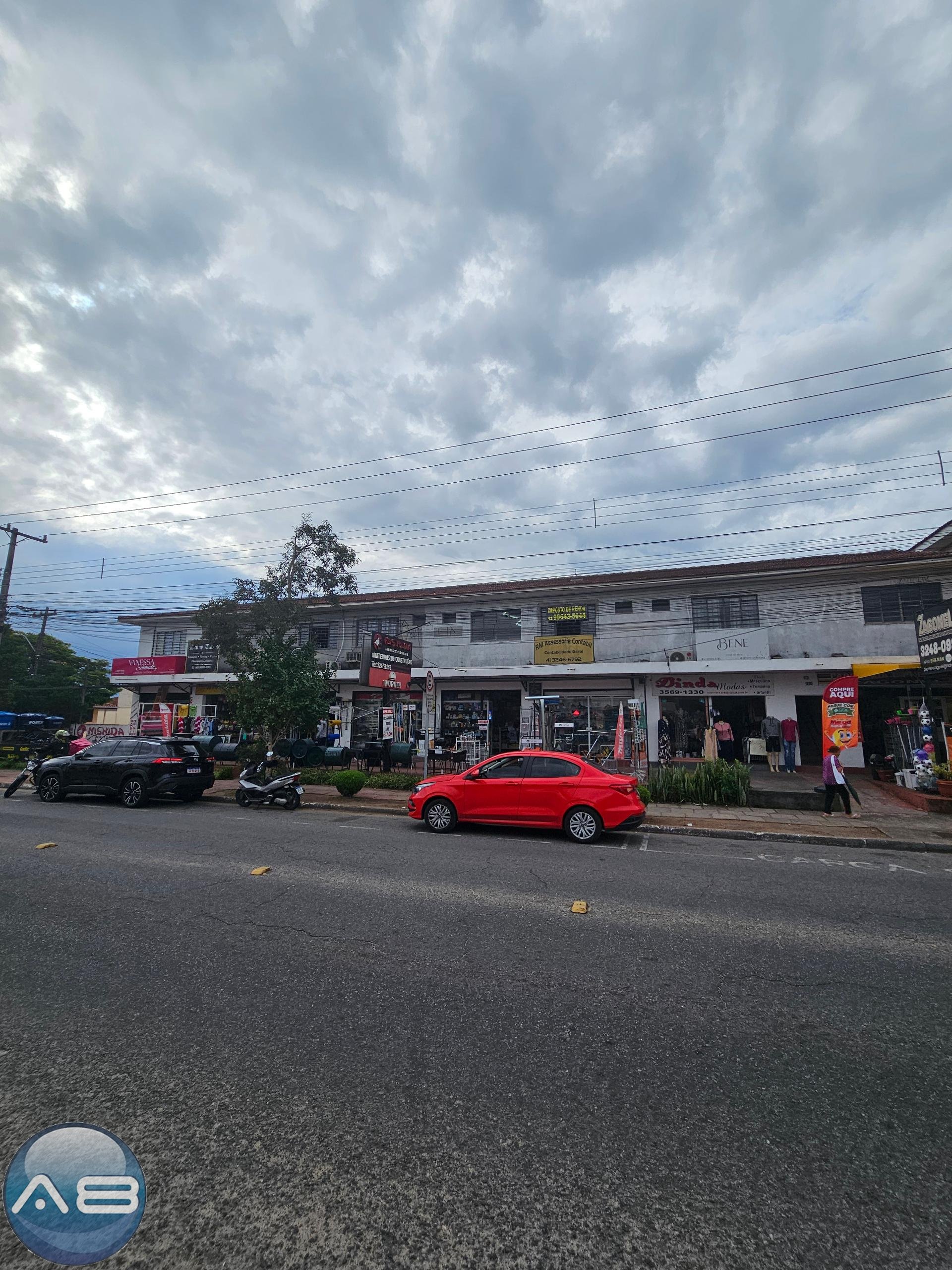Sala comercial -Novo Mundo- já locada, excelente localização, ...