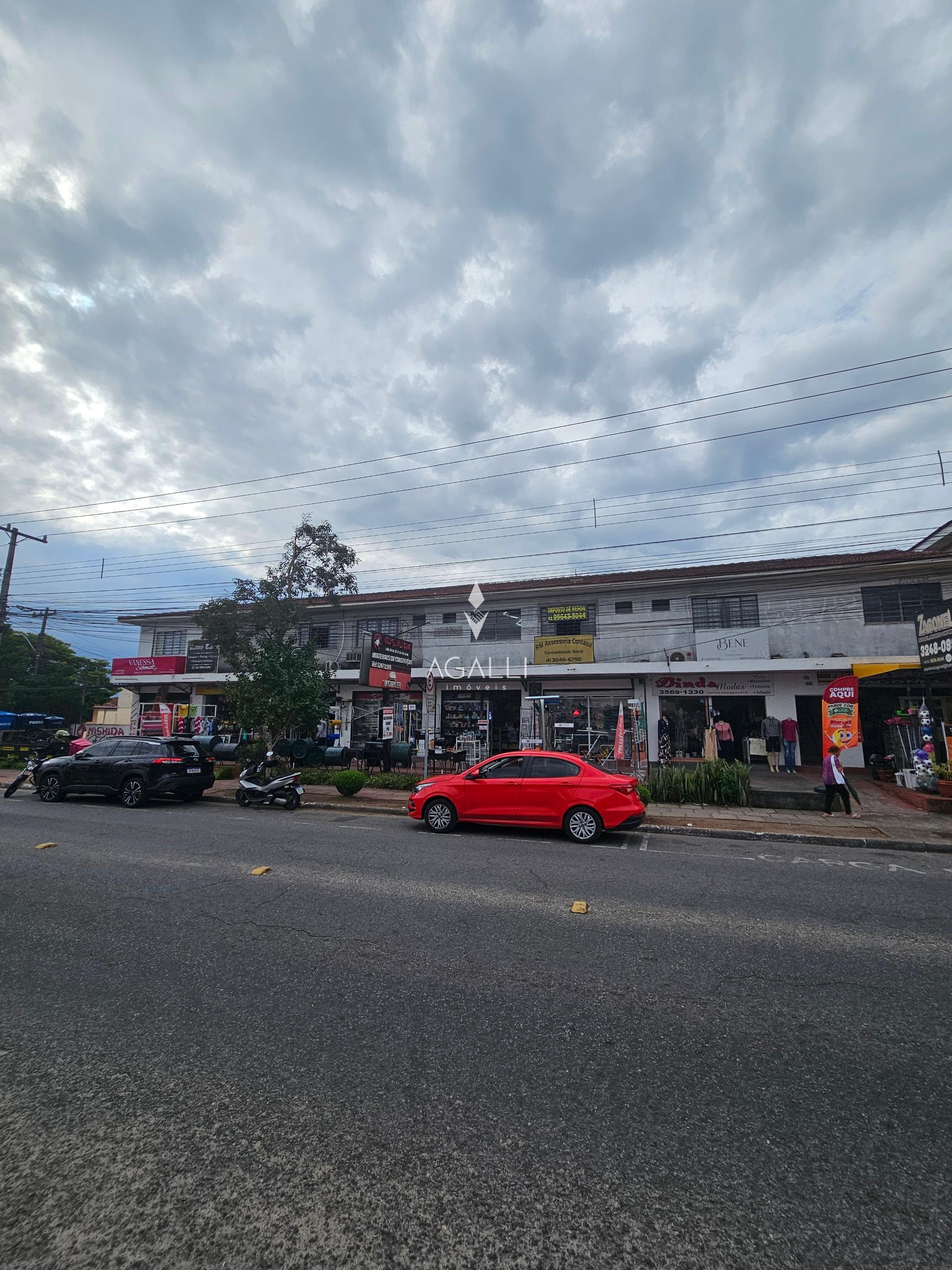 Sala comercial -Novo Mundo- já locada, excelente localização, ...