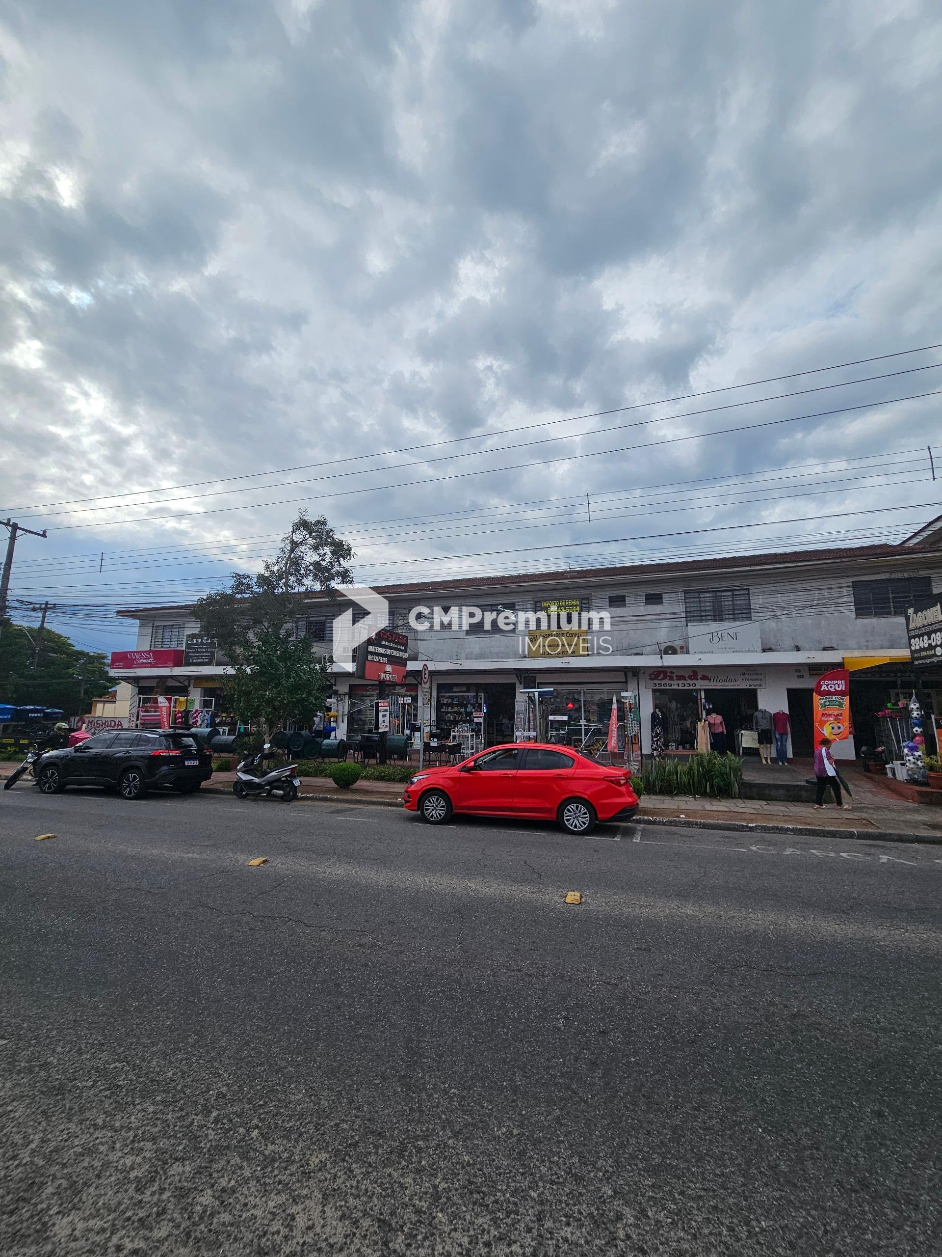 Sala comercial -Novo Mundo- já locada, excelente localização, ...