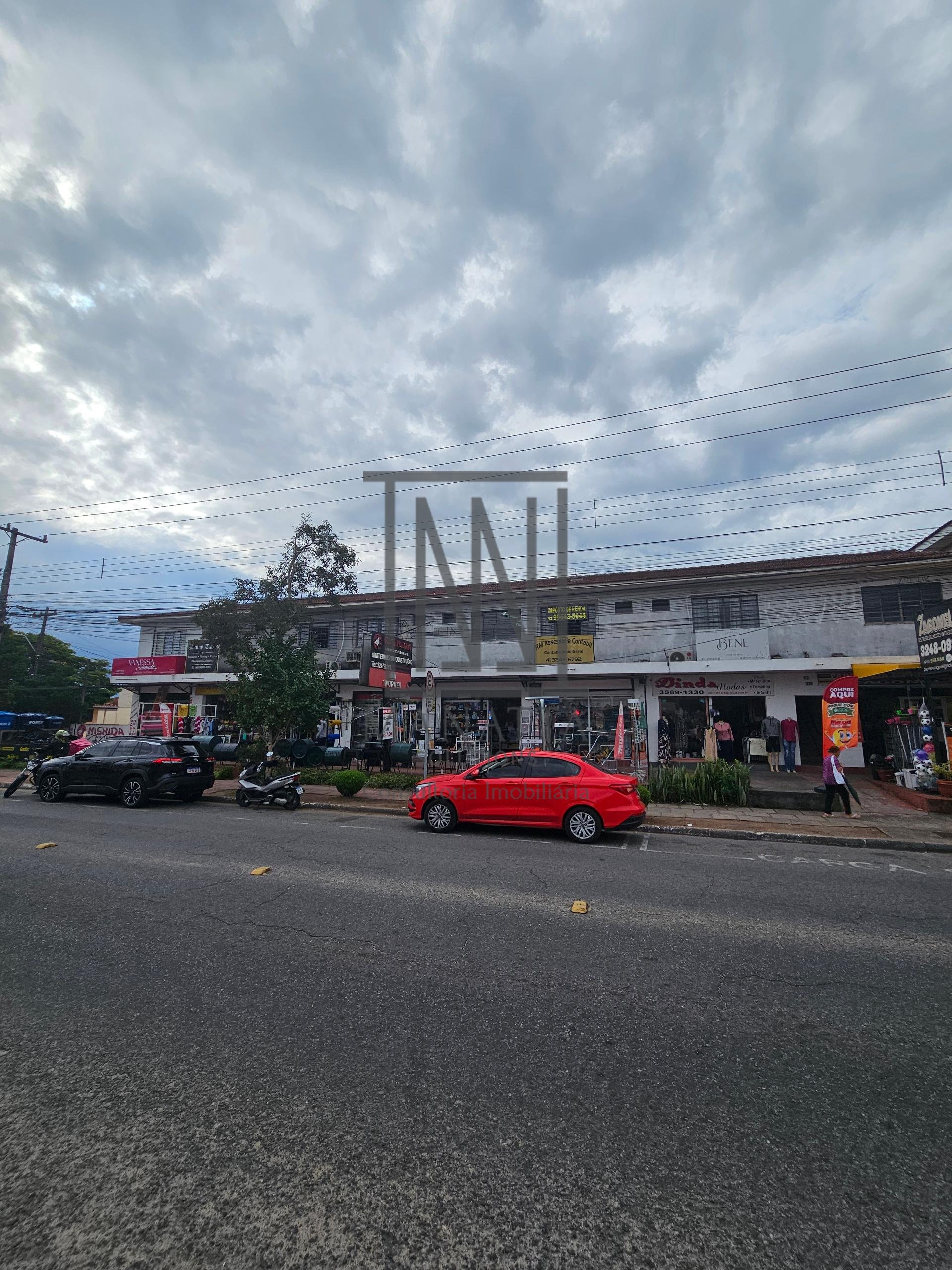 Sala comercial -Novo Mundo- já locada, excelente localização, ...