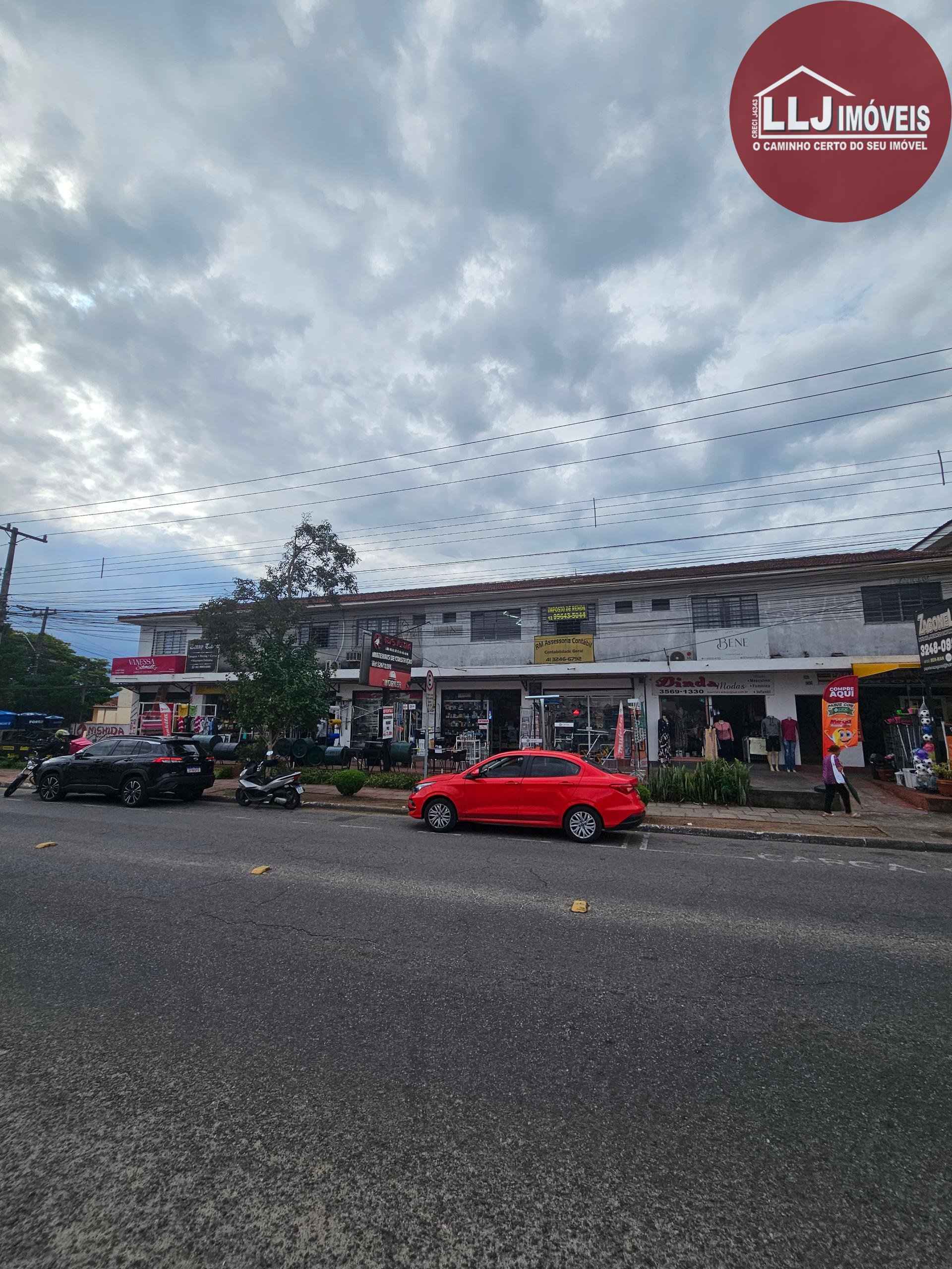 Sala comercial -Novo Mundo- já locada, excelente localização, ...