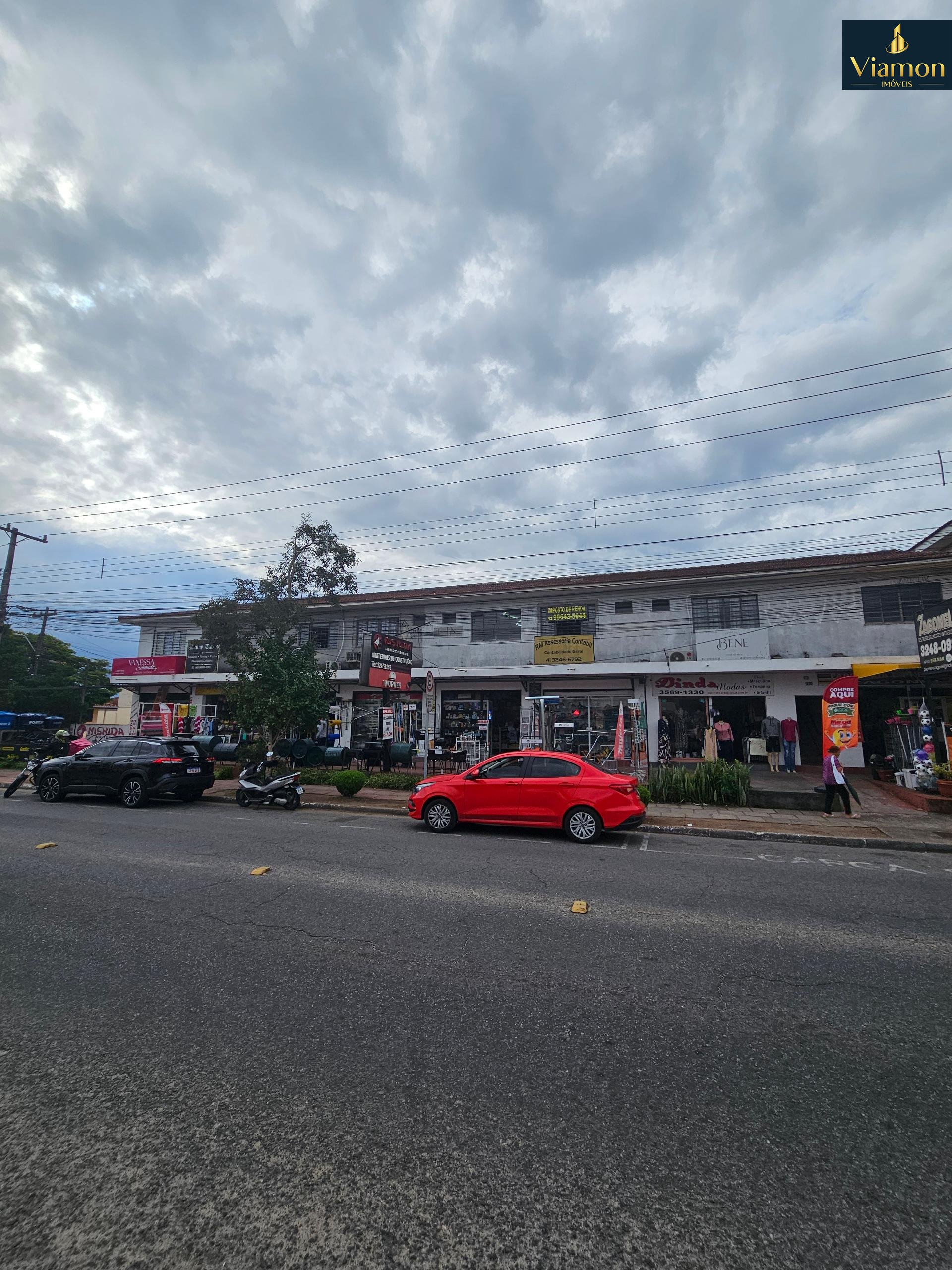 Sala comercial -Novo Mundo- já locada, excelente localização, ...