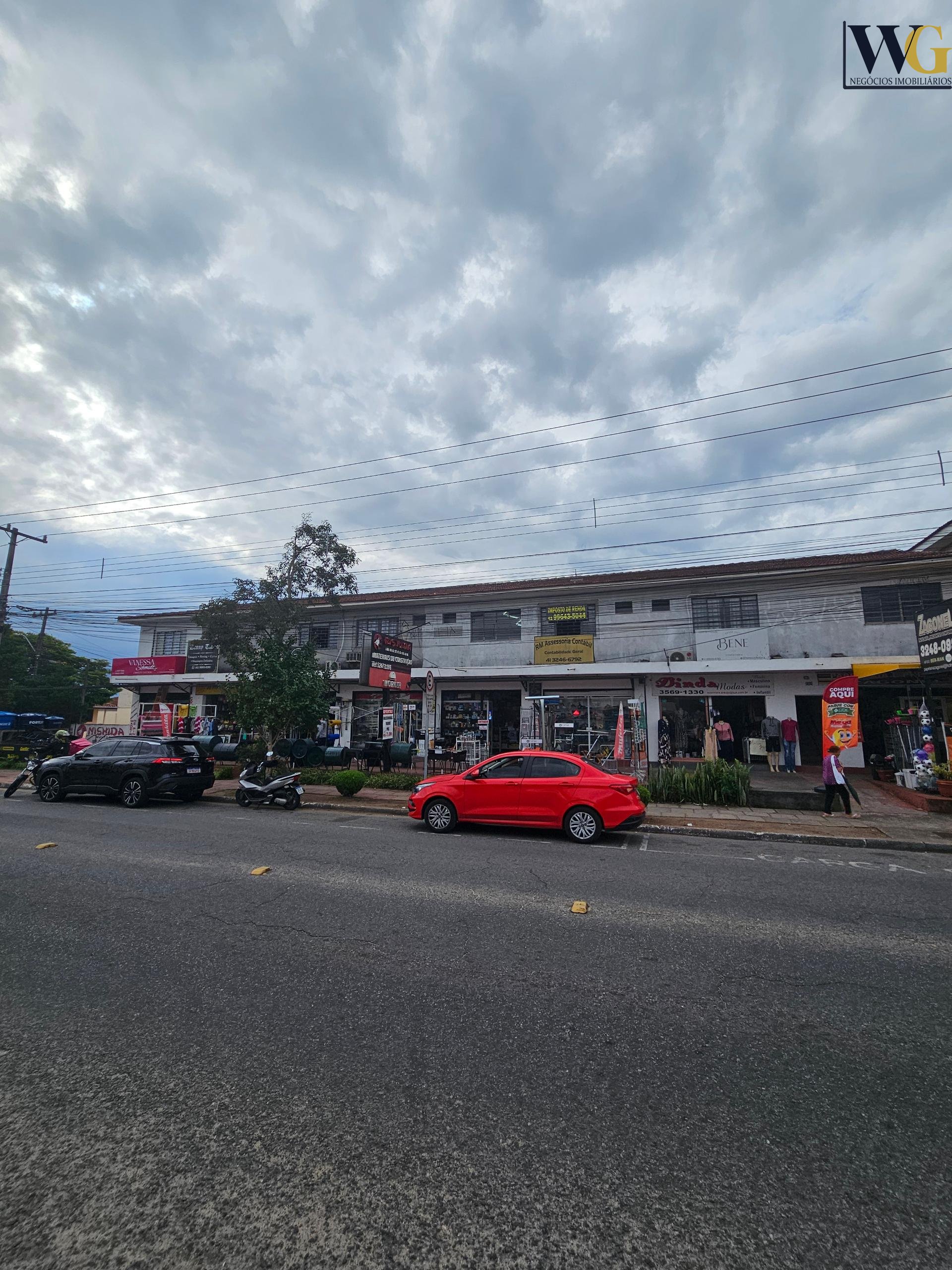 Sala comercial -Novo Mundo- já locada, excelente localização, ...