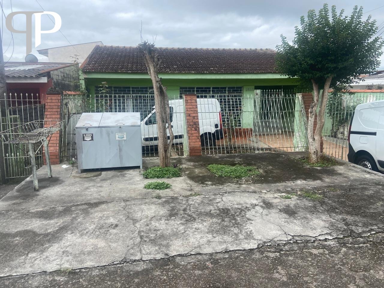 Terreno 500m   10x50 , 1 casa   4 kitinetes, excelente investi...