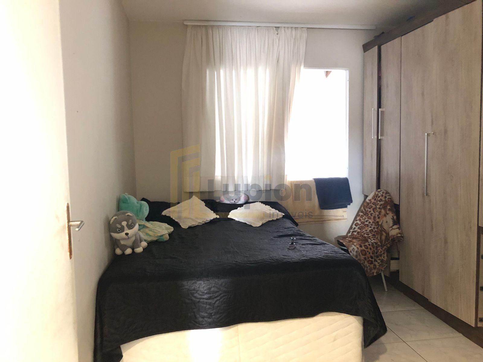 Casa Jd Paloma, 03 qtos, 04 vagas, averbada, 50 mts da Av Prin...