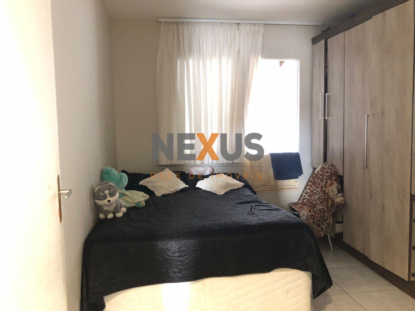 Casa Jd Paloma, 03 qtos, 04 vagas, averbada, 50 mts da Av Prin...