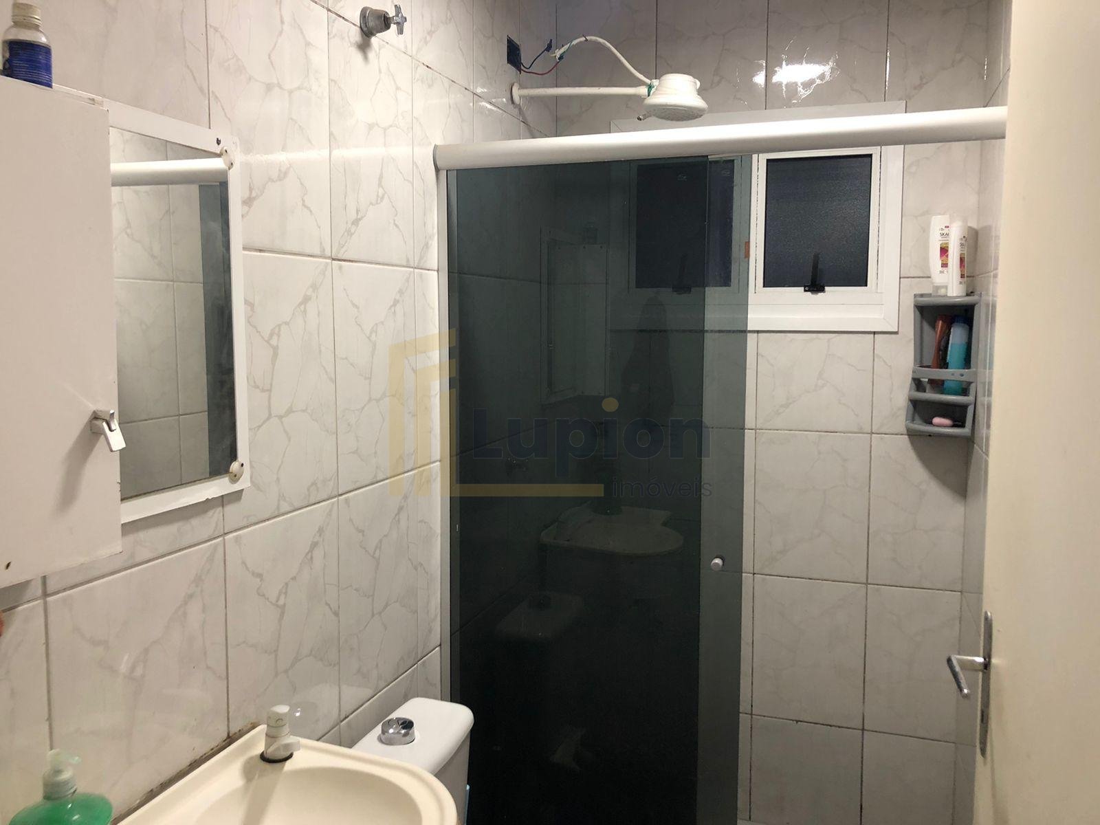 Casa Jd Paloma, 03 qtos, 04 vagas, averbada, 50 mts da Av Prin...
