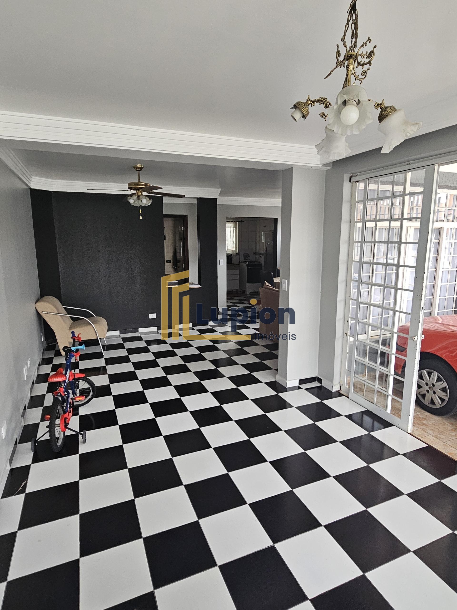 Sobrado 145m2, Bairro alto, 4 qtos 1 suite , 02 vagas, próx Av...