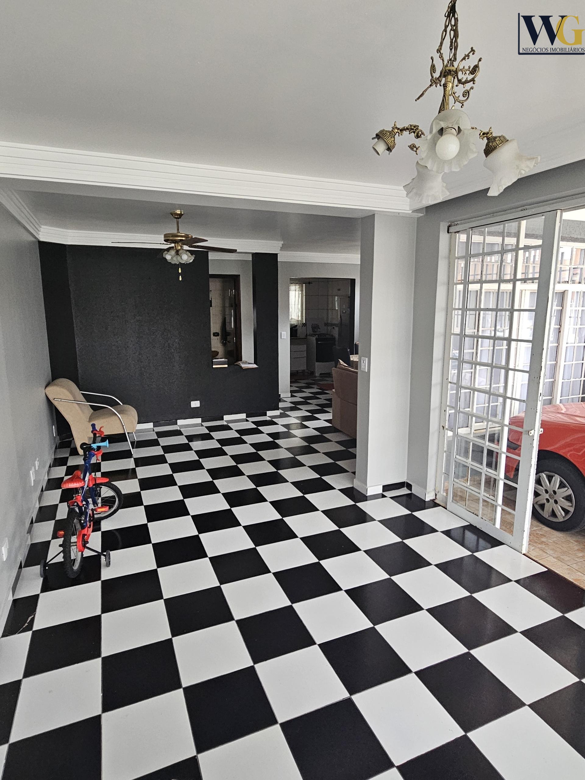 Sobrado 145m2, Bairro alto, 4 qtos 1 suite , 02 vagas, próx Av...