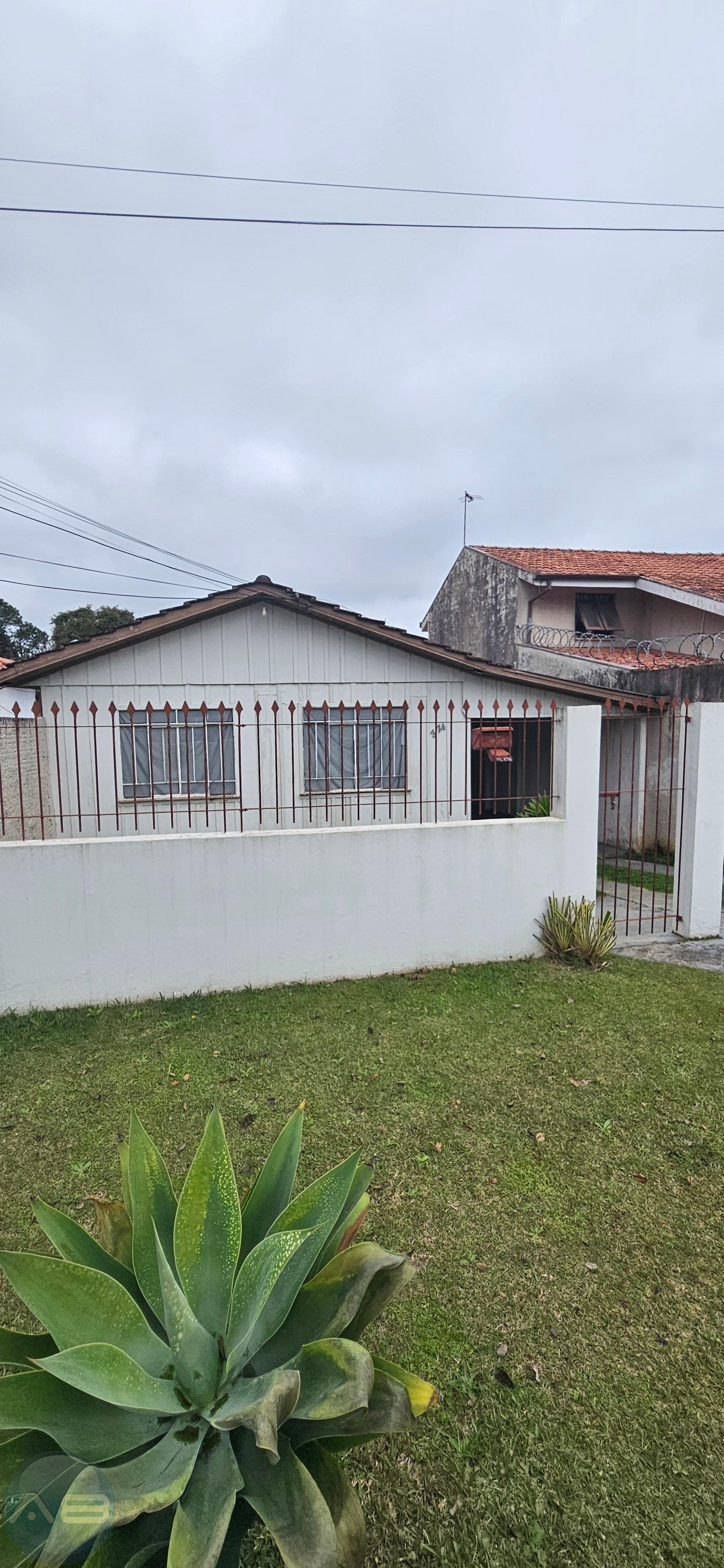 Casa locação Bairro Alto, 02 quartos, madeira, 01 vaga R  1400...