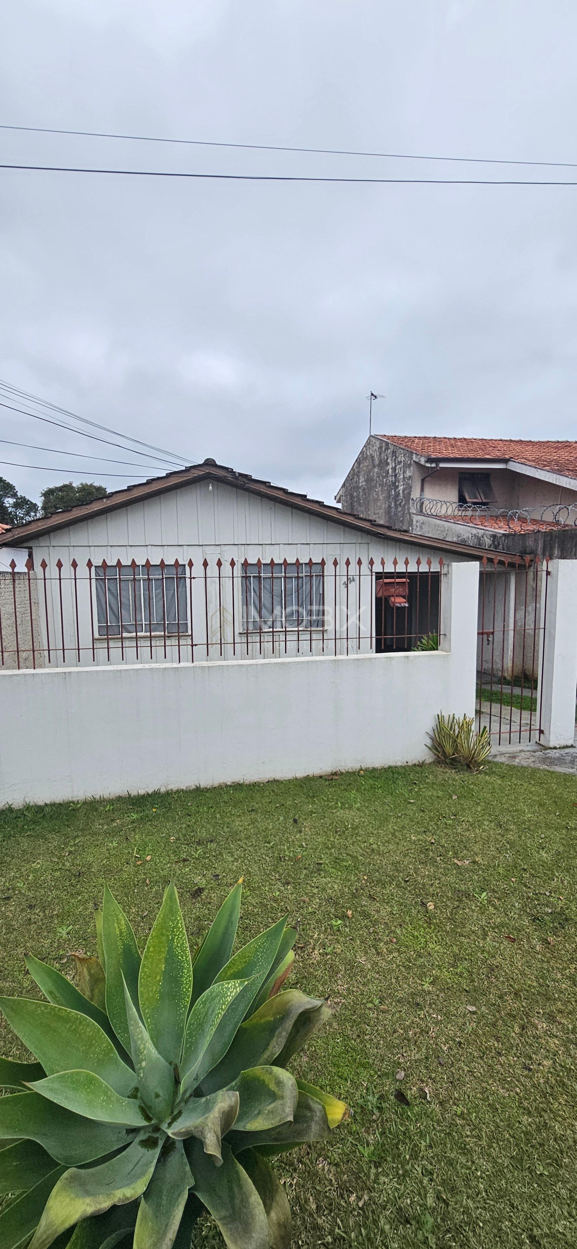 Casa locação Bairro Alto, 02 quartos, madeira, 01 vaga R  1400...