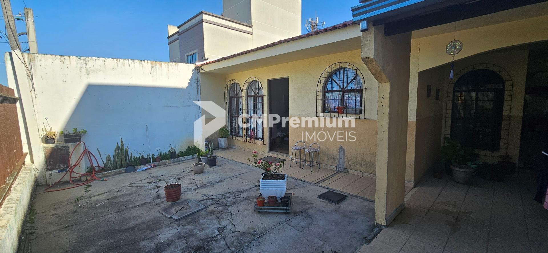 Casa Bairro Alto - 77 m2, averbada, frente para rua, 150 mts d...