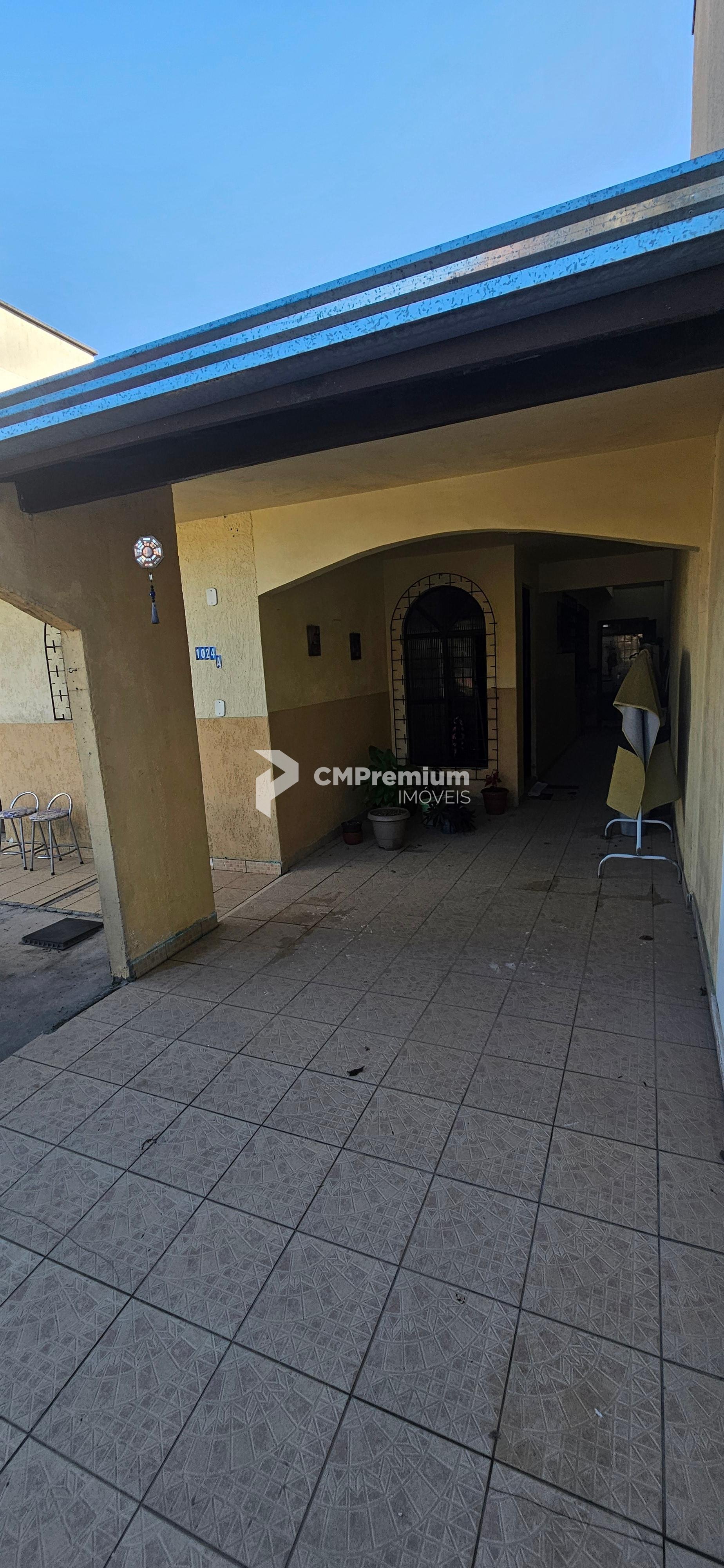 Casa Bairro Alto - 77 m2, averbada, frente para rua, 150 mts d...