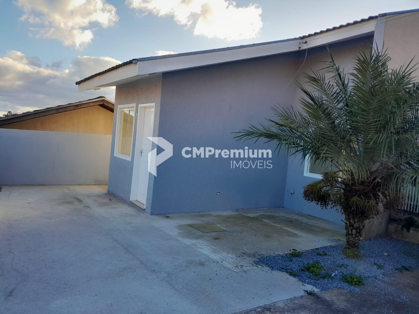 VENDE CASA EM CONDOMÍNIO FECHADO NO PARQUE DO EMBU SEMI-MOBILI...