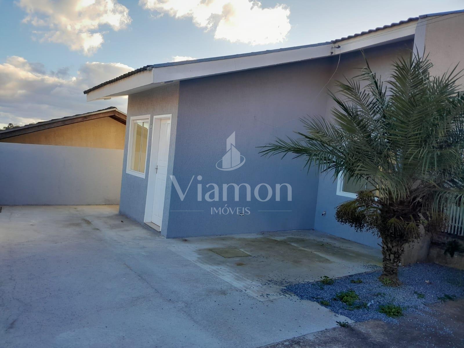 VENDE CASA EM CONDOMÍNIO FECHADO NO PARQUE DO EMBU SEMI-MOBILI...