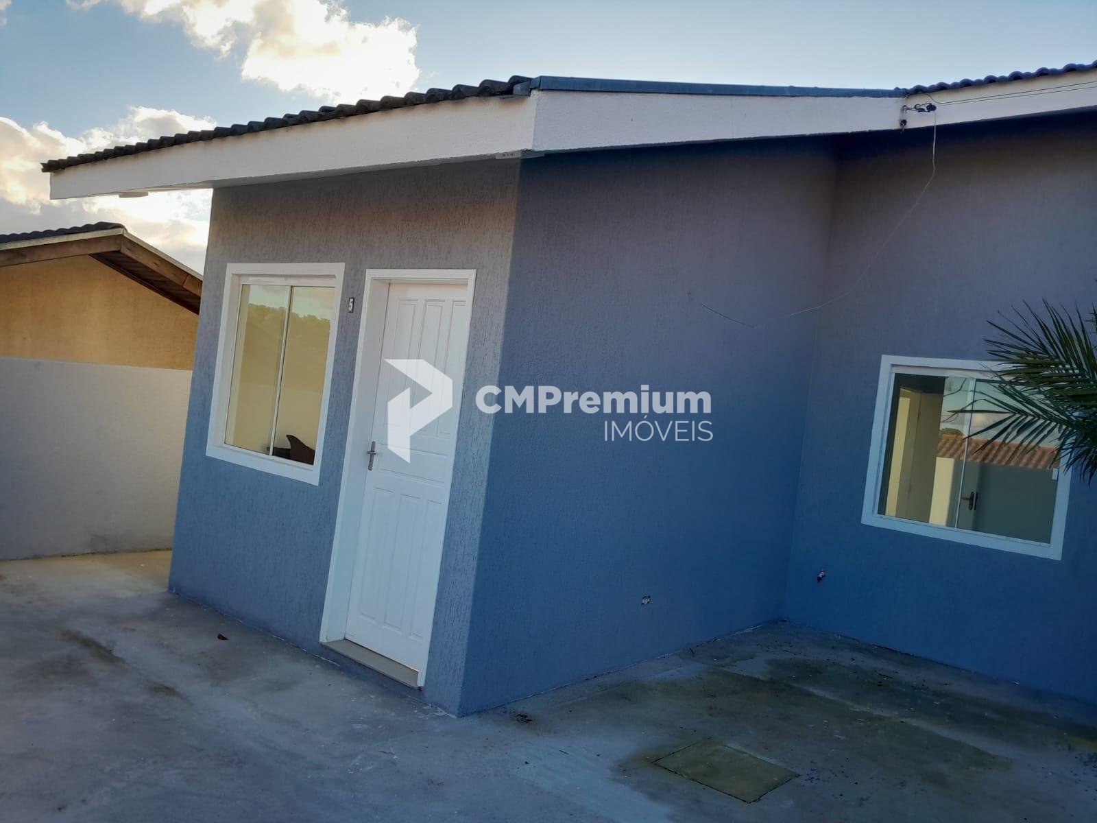 VENDE CASA EM CONDOMÍNIO FECHADO NO PARQUE DO EMBU SEMI-MOBILI...