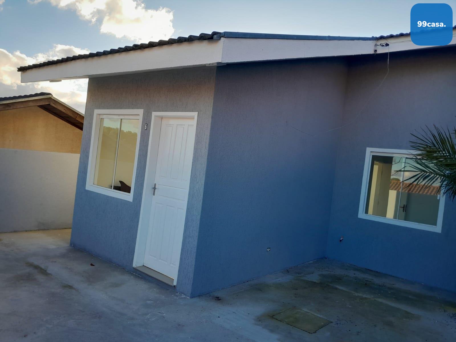 VENDE CASA EM CONDOMÍNIO FECHADO NO PARQUE DO EMBU SEMI-MOBILI...
