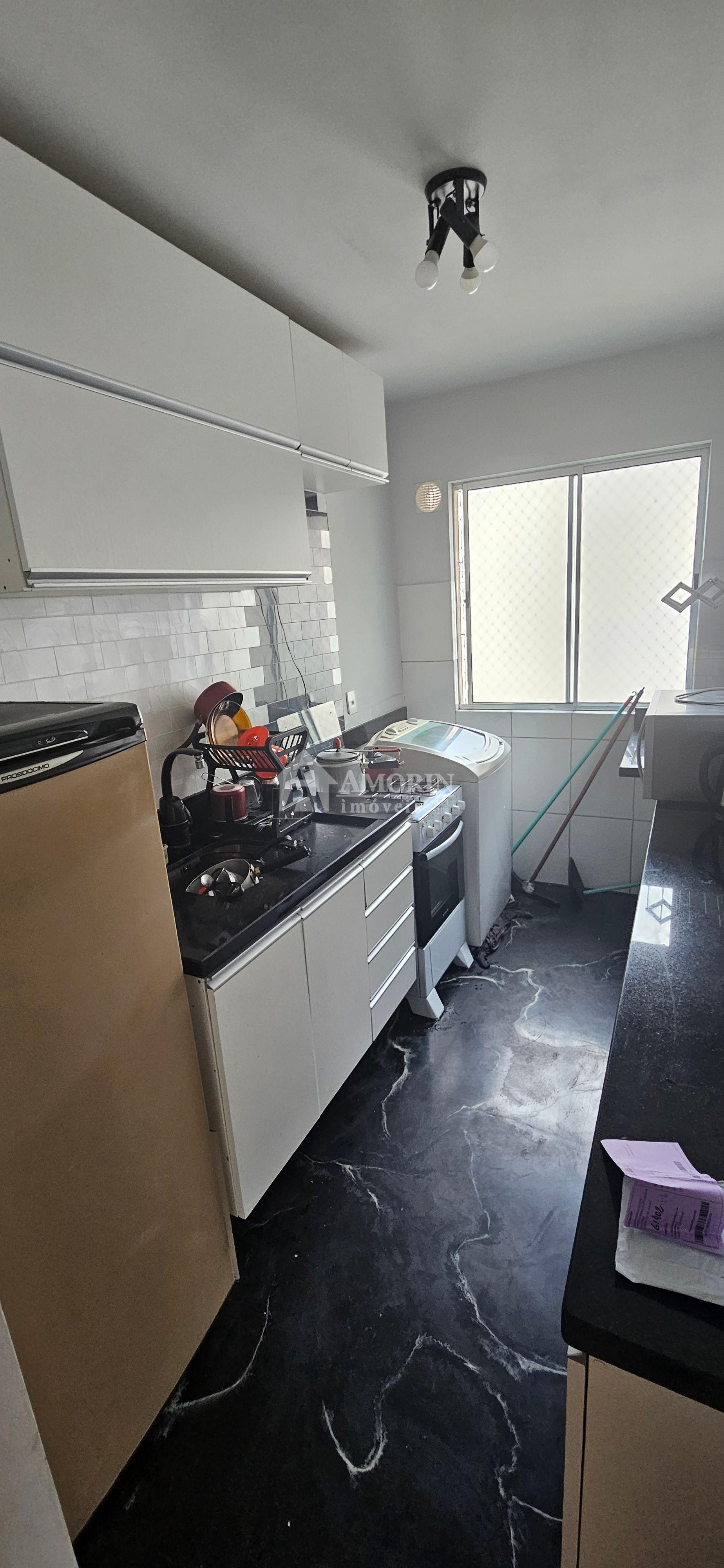 Apartamento Sta candida, 4 Andar, 02 qtos c arms, 01 vaga R  1...