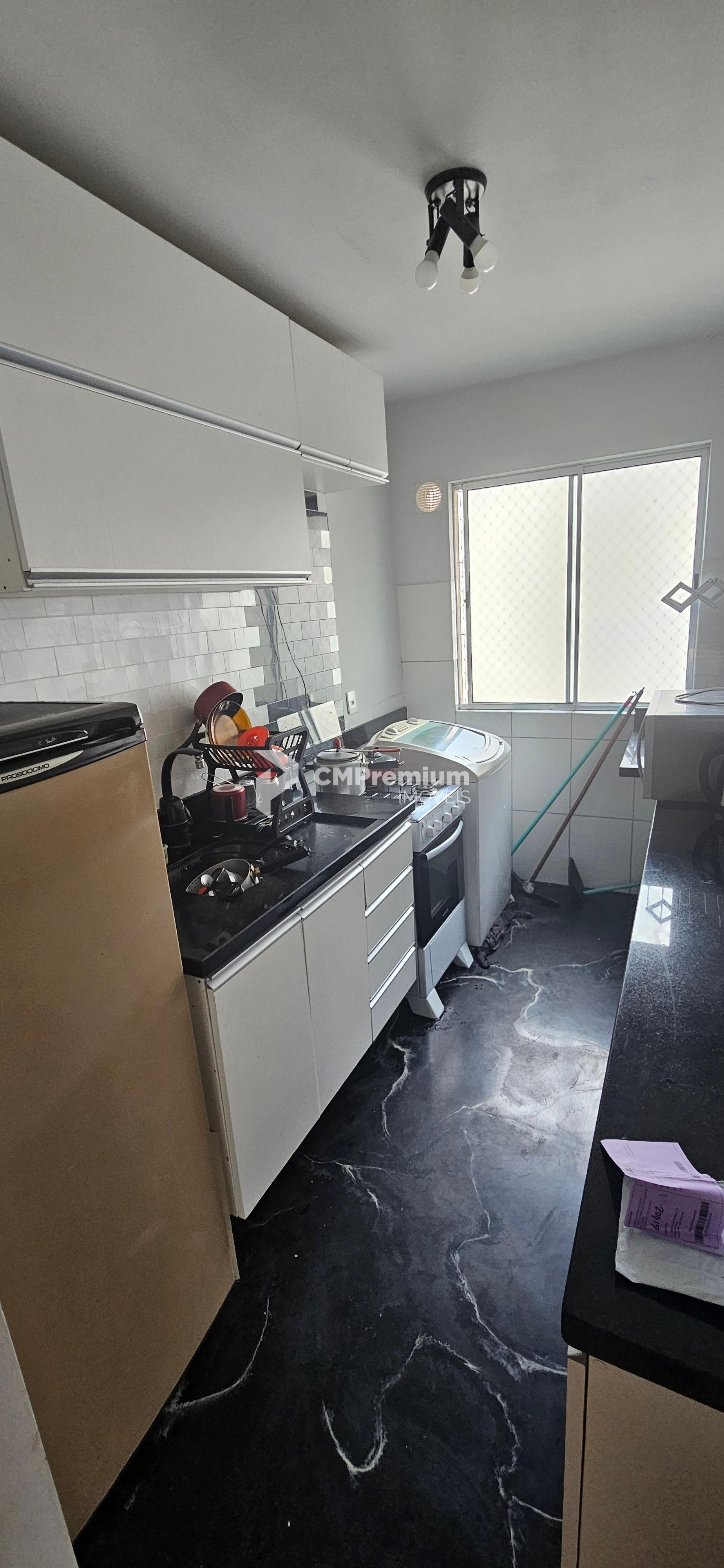 Apartamento Sta candida, 4 Andar, 02 qtos c arms, 01 vaga R  1...