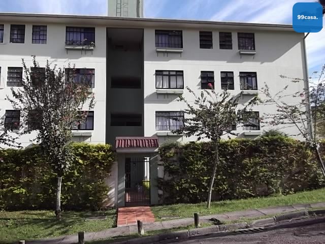 Apto 47 m2- Sta Candida, 02 qtos, 01 vaga, face norte, R  180 mil