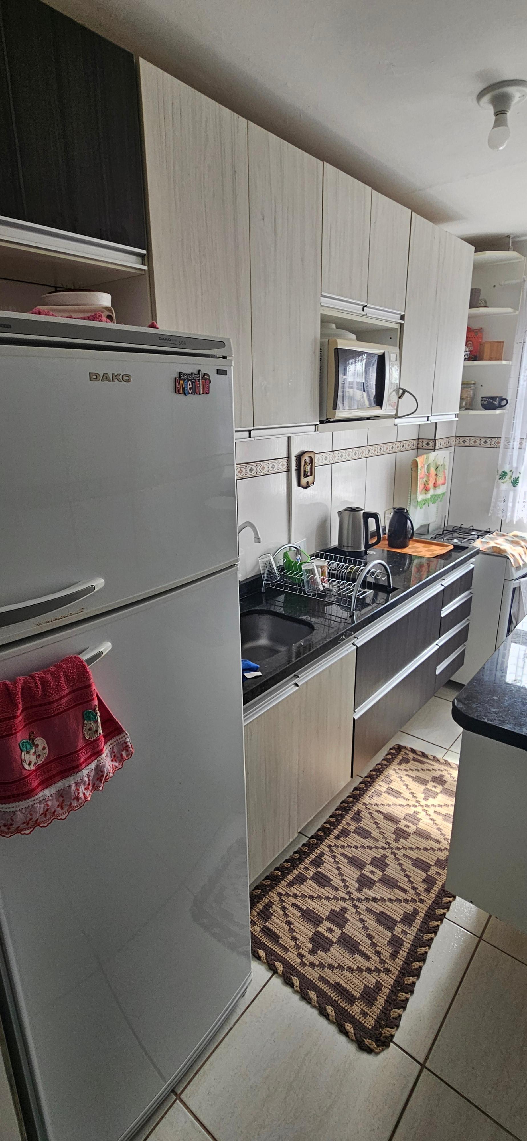 Apto 47 m2- Sta Candida, 02 qtos, 01 vaga, face norte, R  180 mil