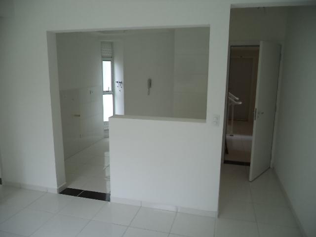 Apartamento, 02 dormitórios, no Santa Cândida