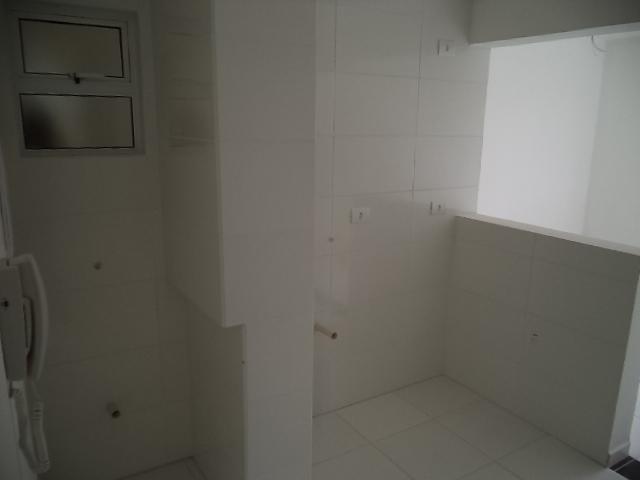 Apartamento, 02 dormitórios, no Santa Cândida