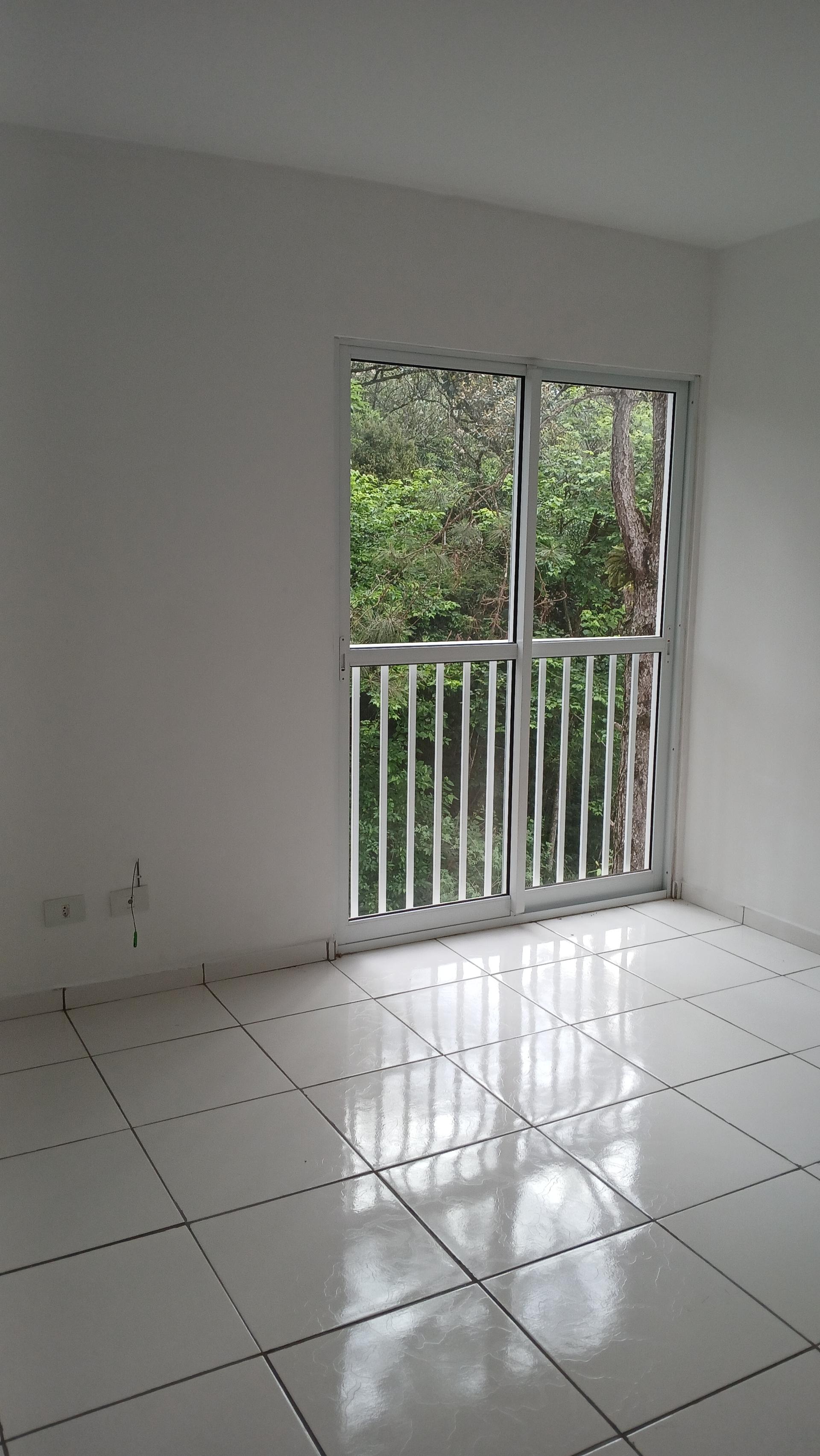 Apartamento, 02 dormitórios, no Santa Cândida