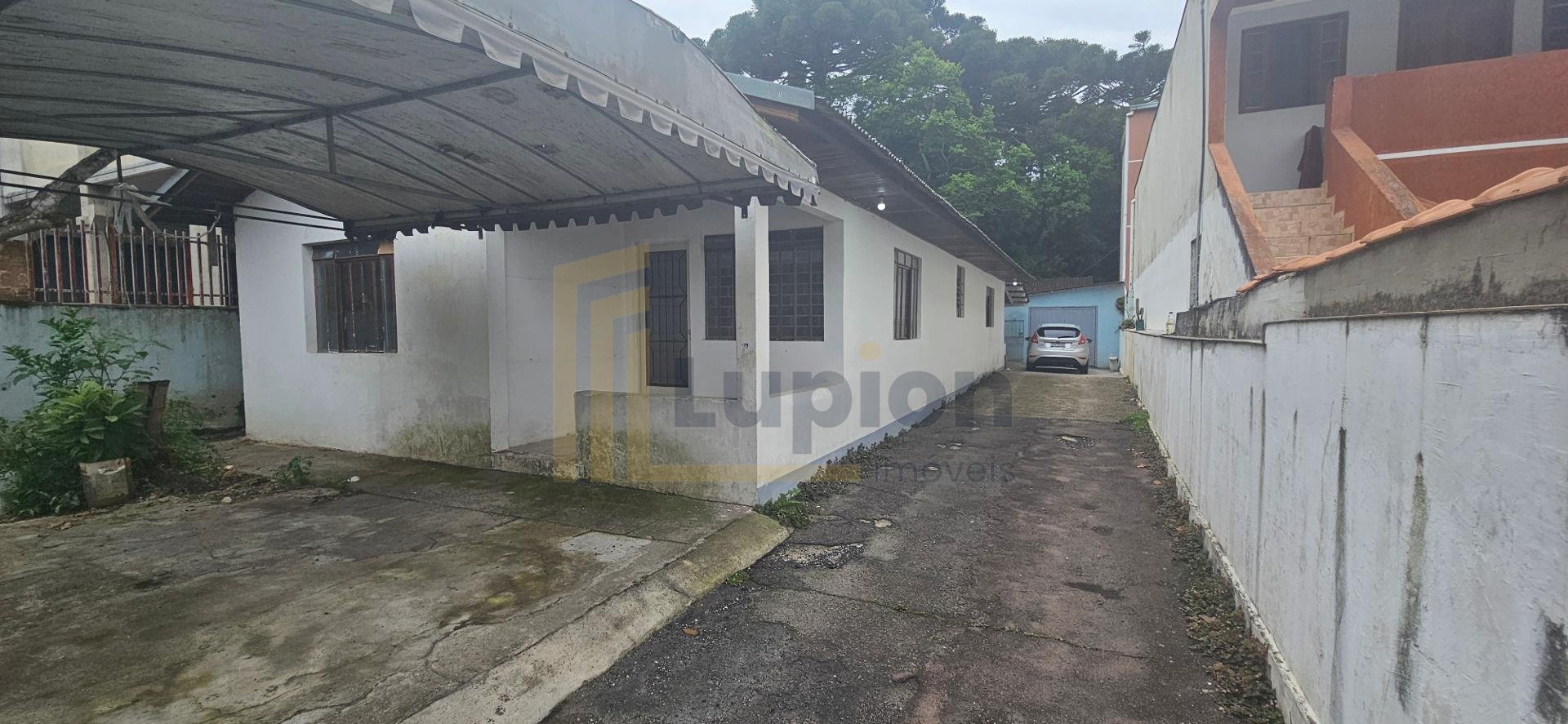 Terreno Boa vista 484 m2 11x44  ZR-2 com 2 casas não averbadas...