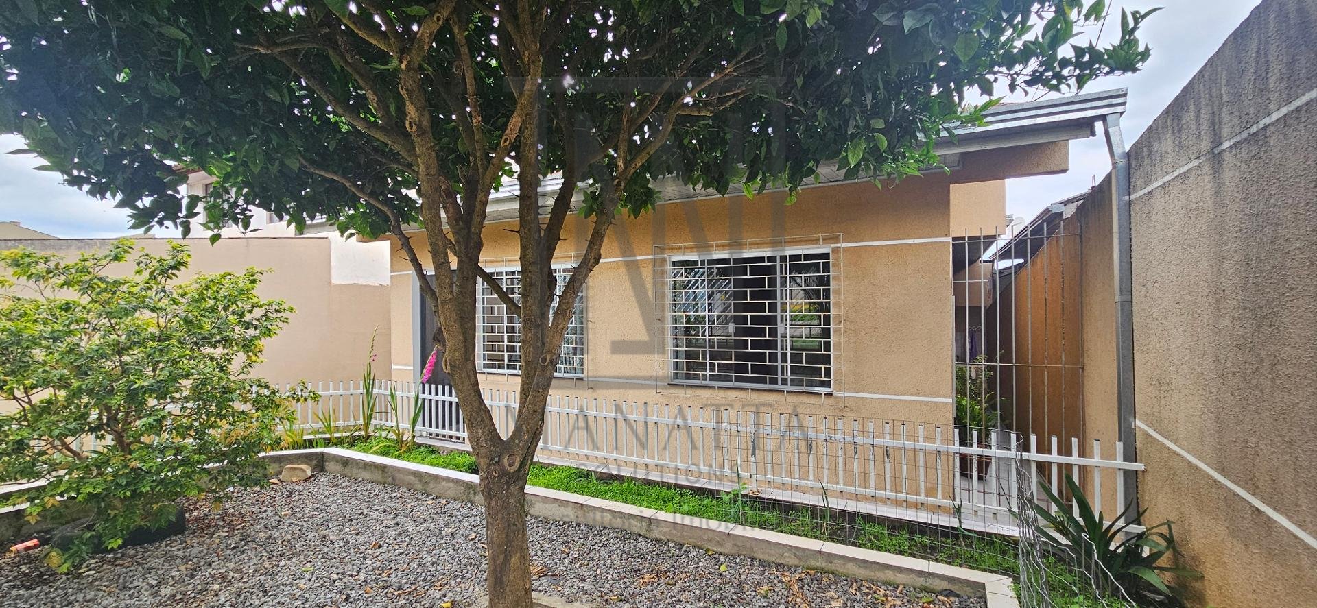 Bairro Alto- Terreno 500 m2,4 casas construídas 200 m2, estuda...