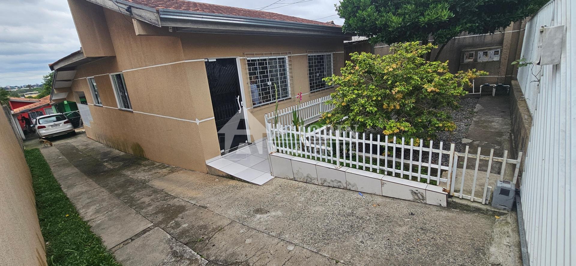 Bairro Alto- Terreno 500 m2,4 casas construídas 200 m2, estuda...