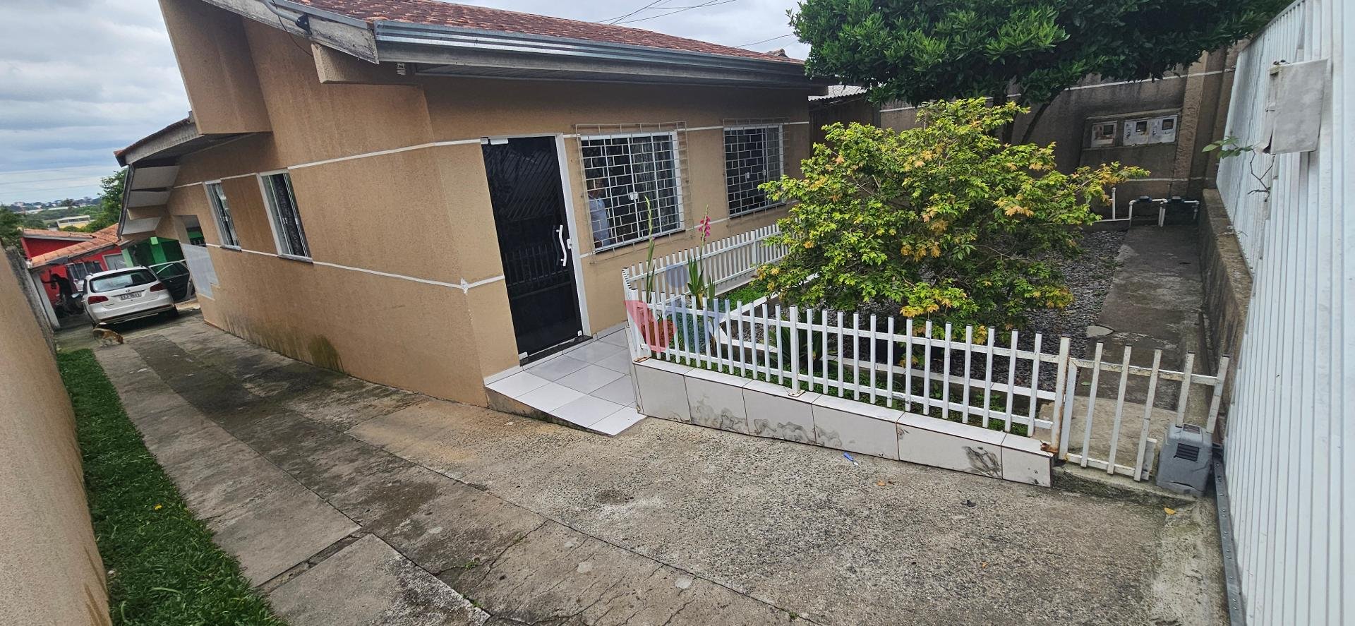 Bairro Alto- Terreno 500 m2,4 casas construídas 200 m2, estuda...